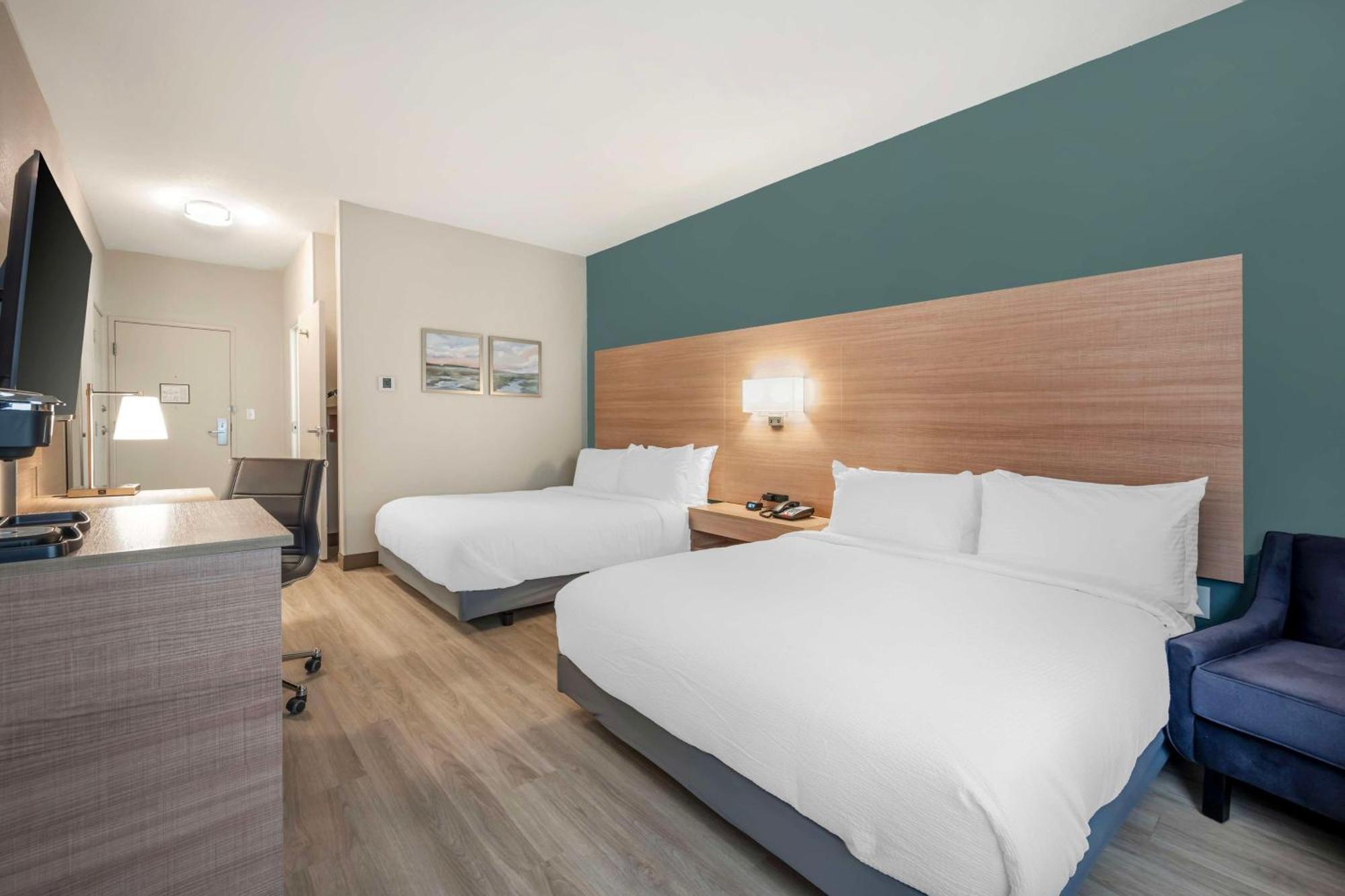 King Room with Walk-in Shower - Non-Smoking