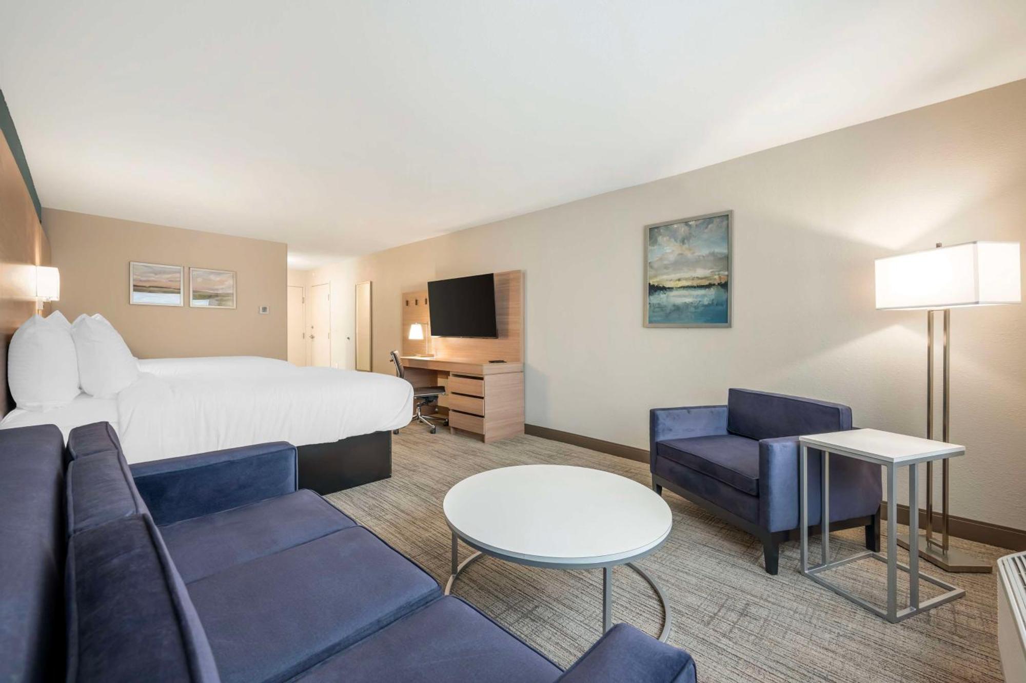 Large Queen Room with Two Queen Beds - Non-Smoking