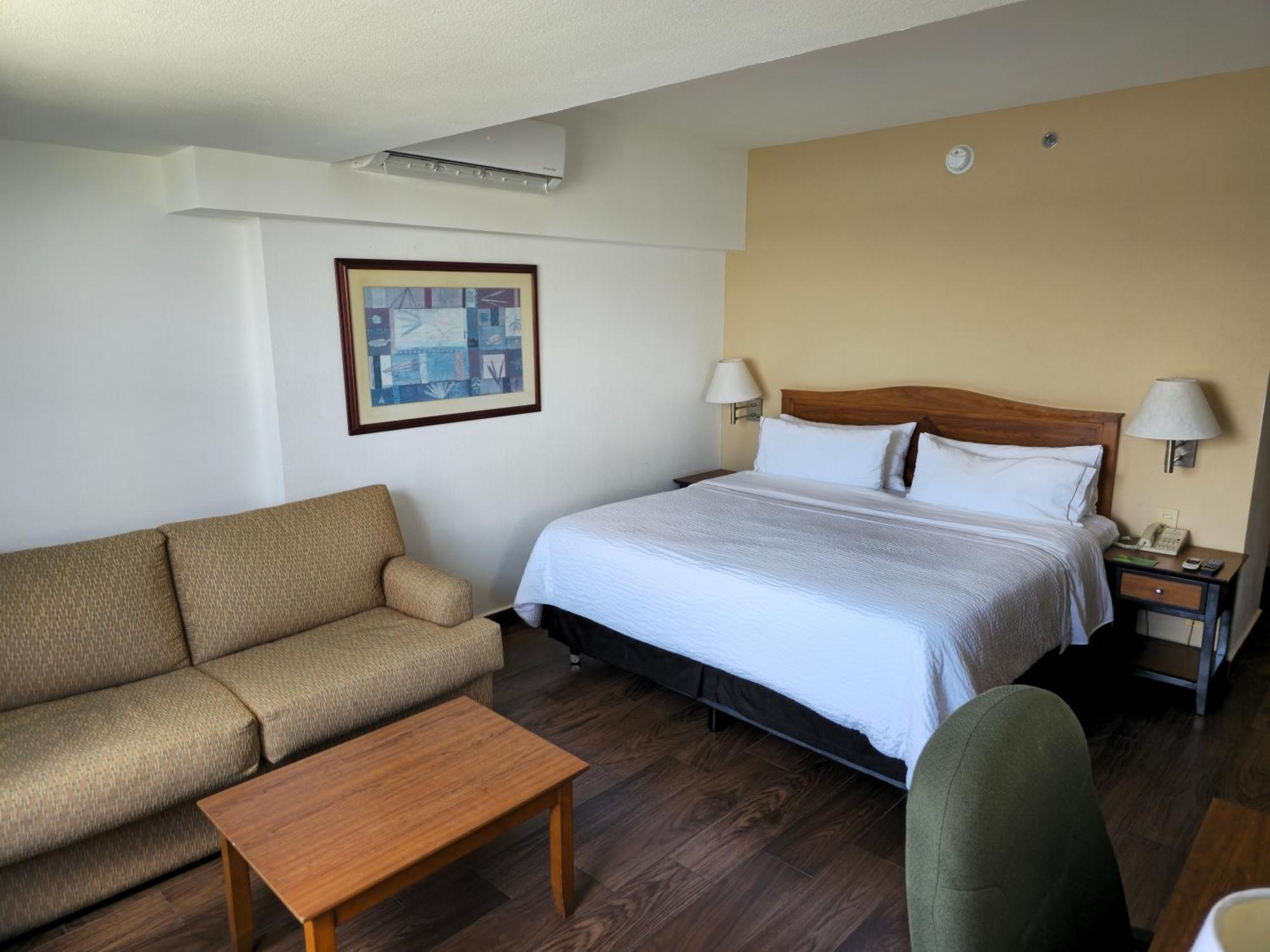 Superior King Room Lagoon View,1706816526:JPEG