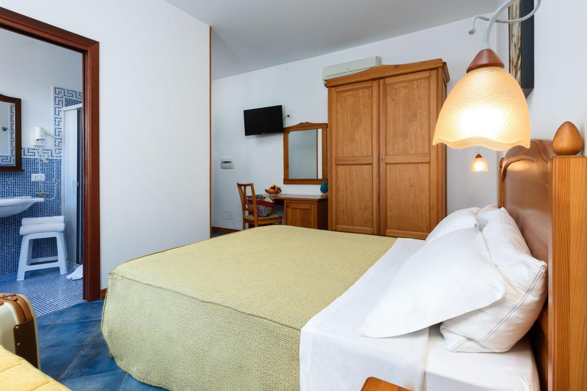 Comfort Triple Room