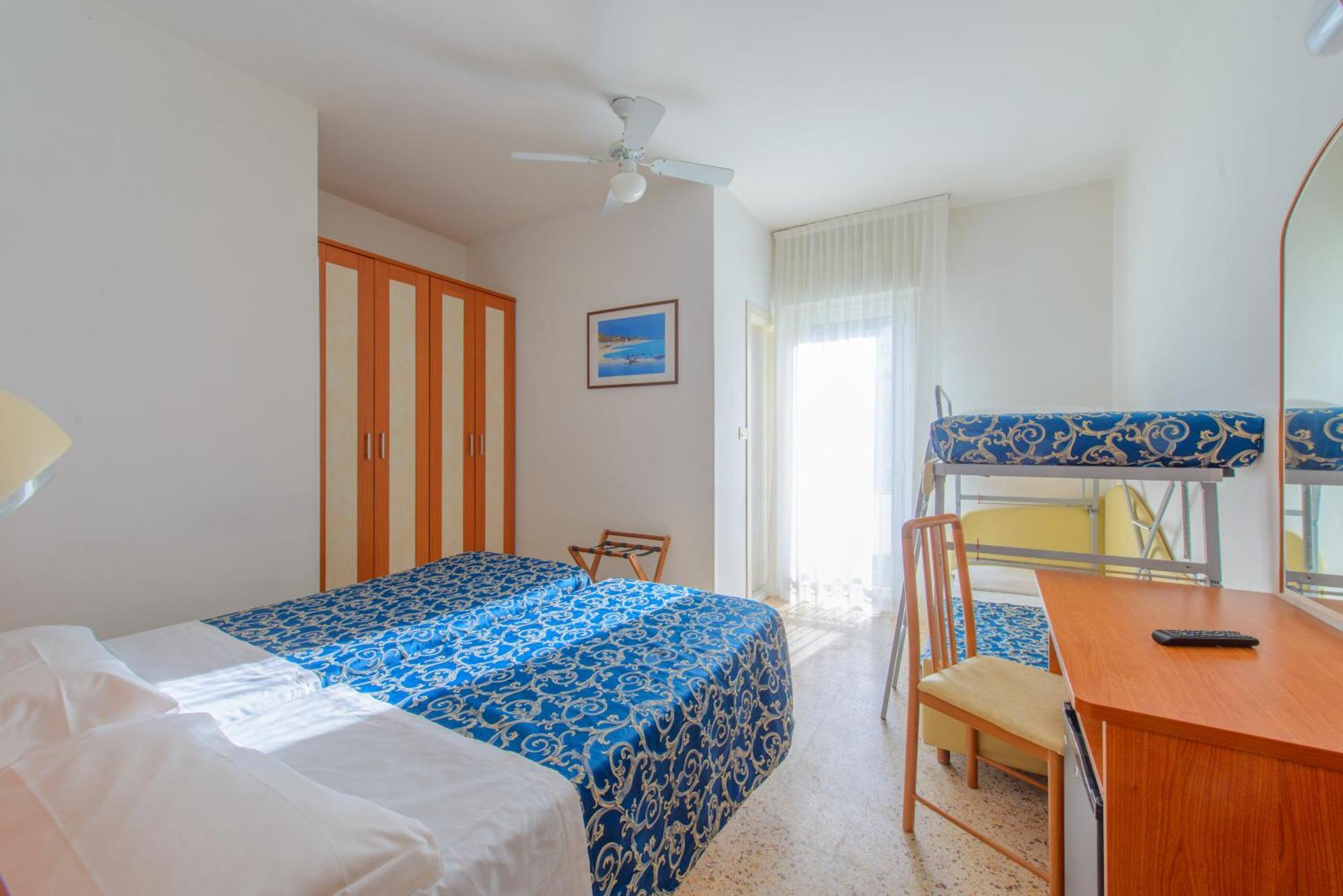 Quadruple Room Balcony,1499835739:JPEG