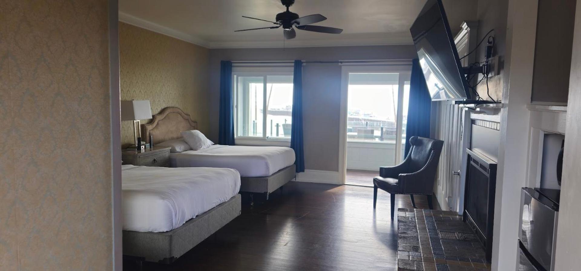 Ocean View, Two Queen Beds, with Sunroom