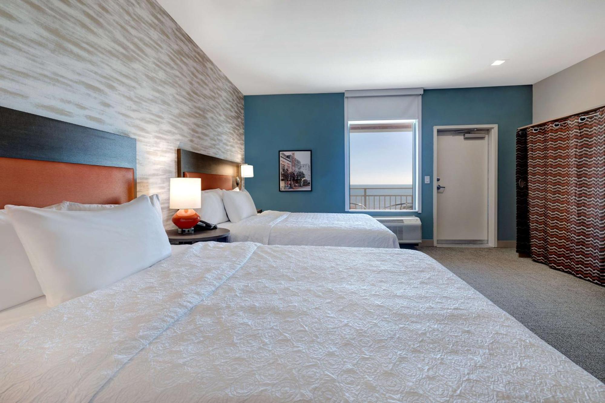 Studio Suite with Two Queen Beds and Tub - Mobility Access