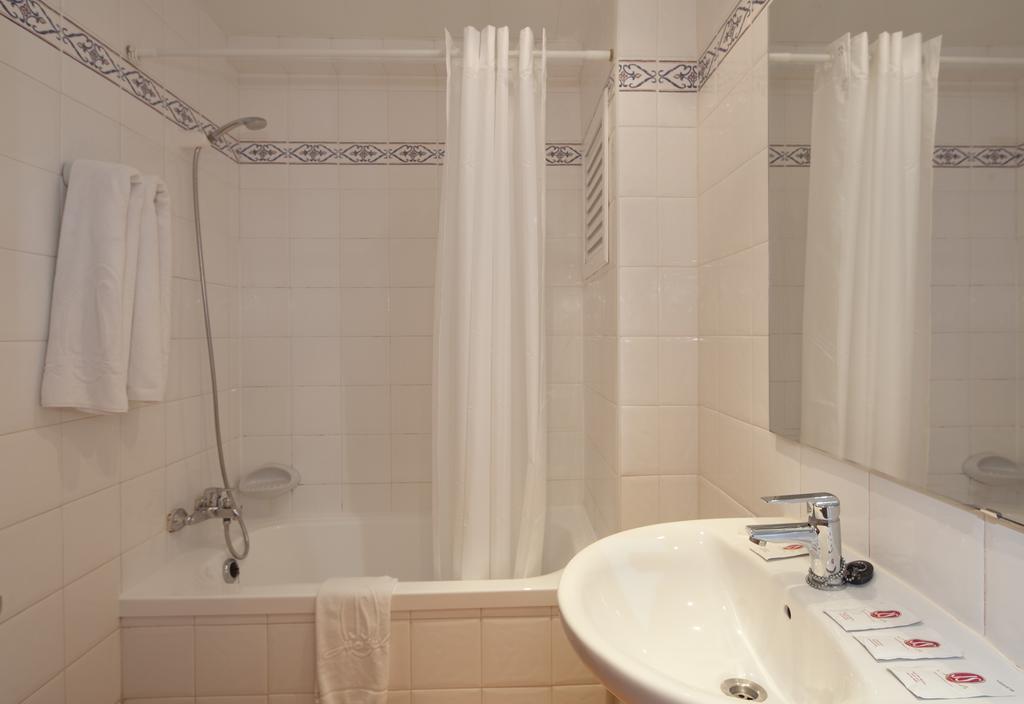 Double Room Balcony,1324557640:JPEG