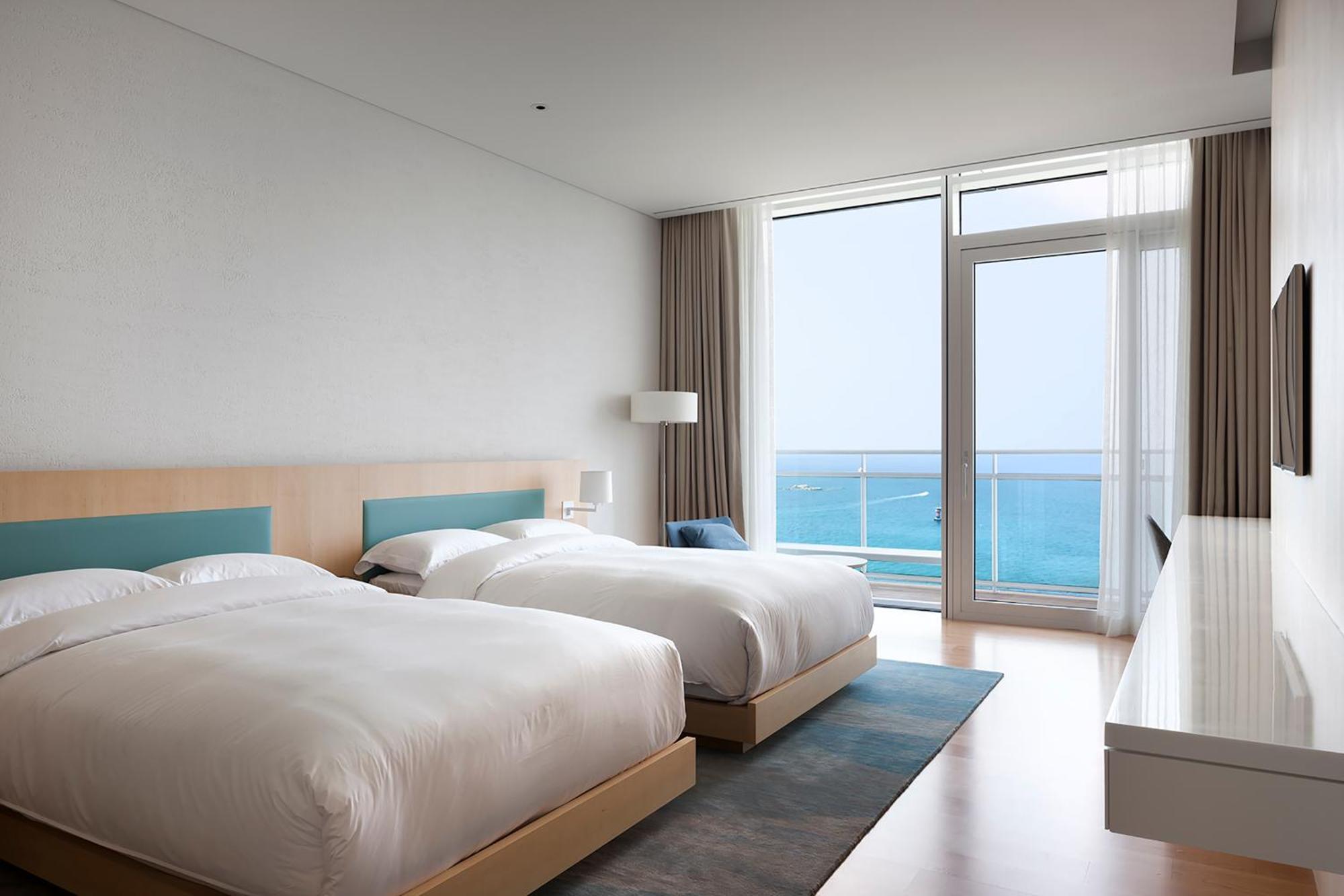 Premium Deluxe Twin - Ocean View