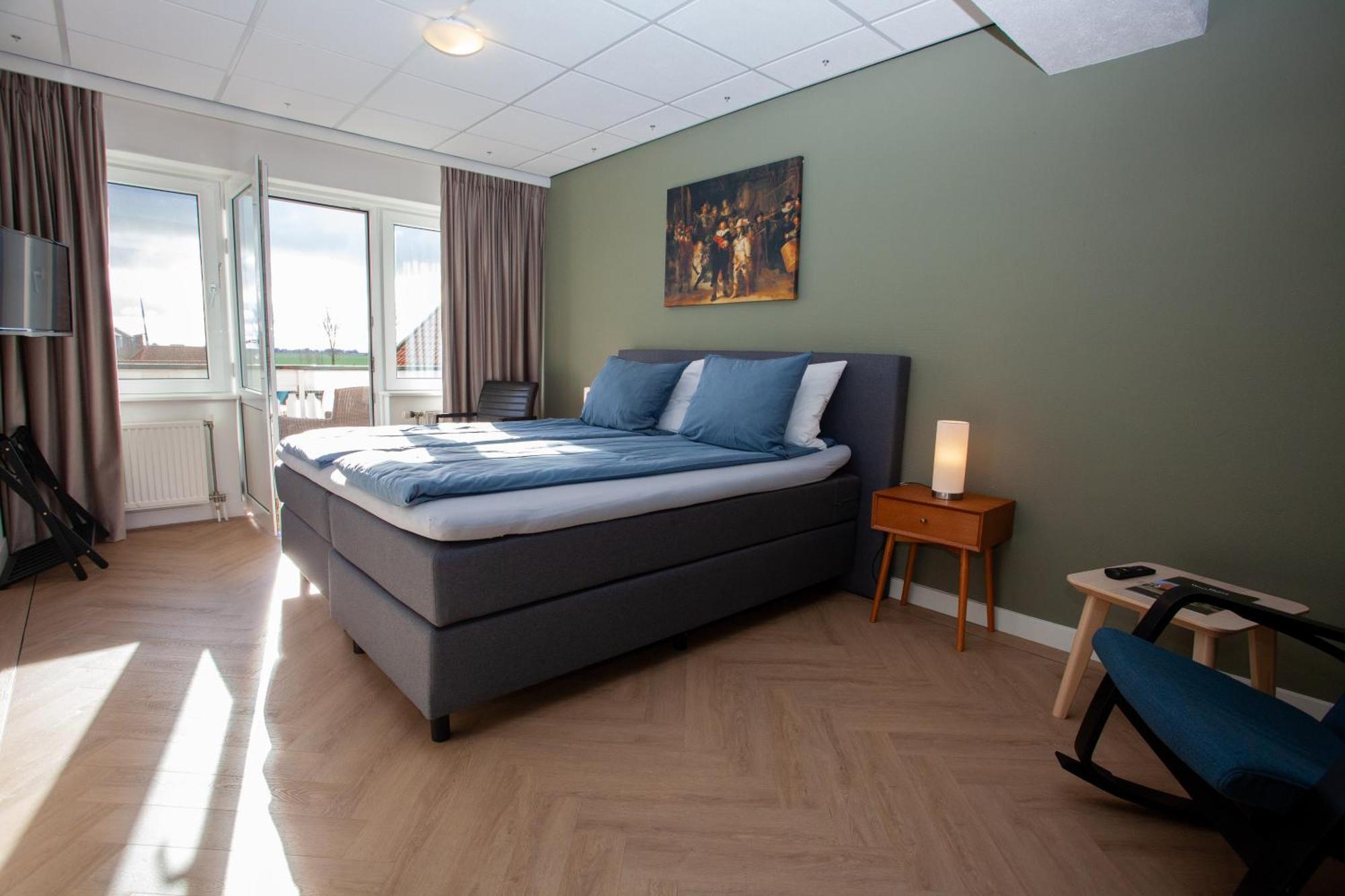 Deluxe Double Room Balcony,1516378663:JPEG
