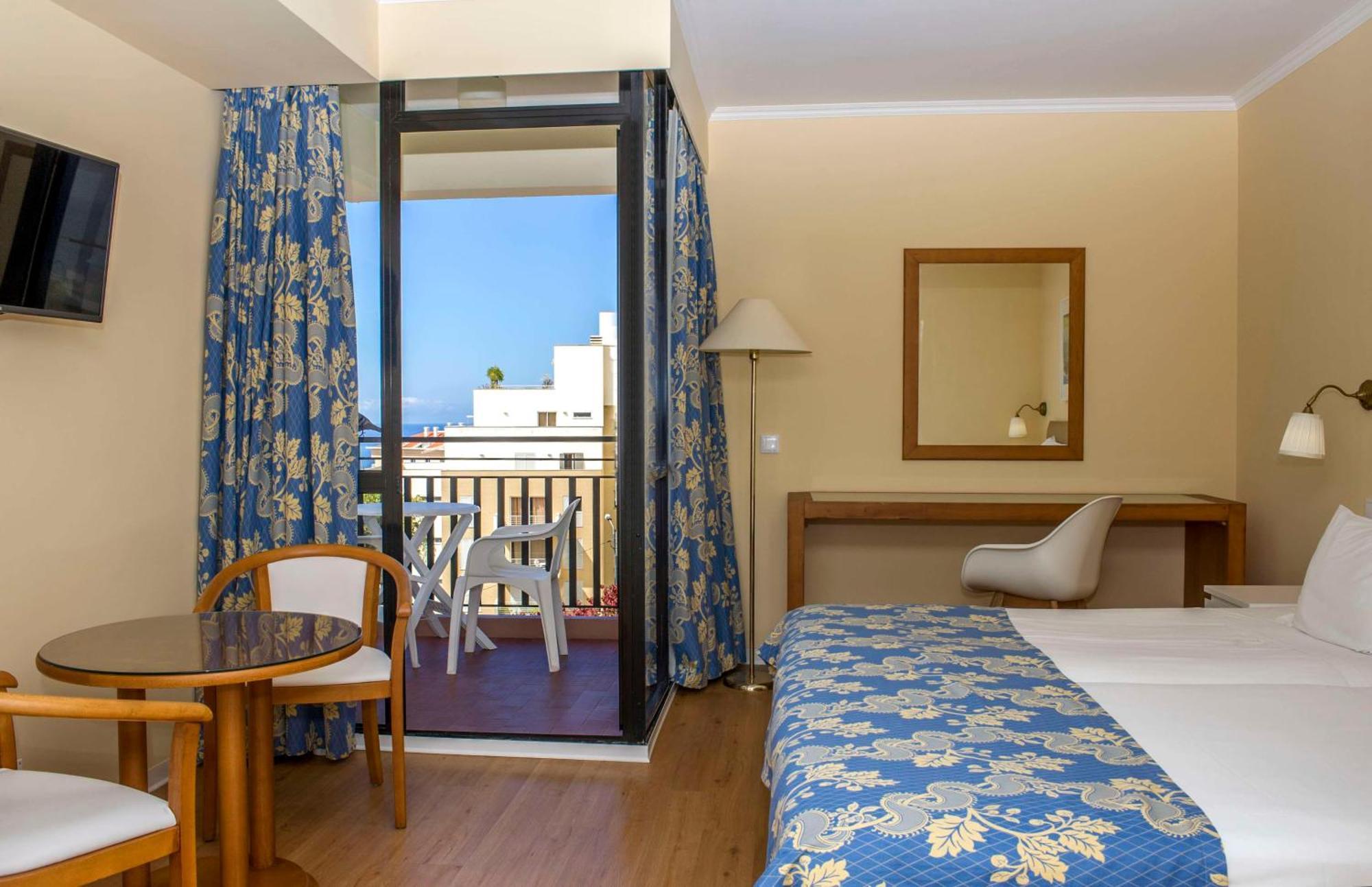 Estudio con vistas al mar
