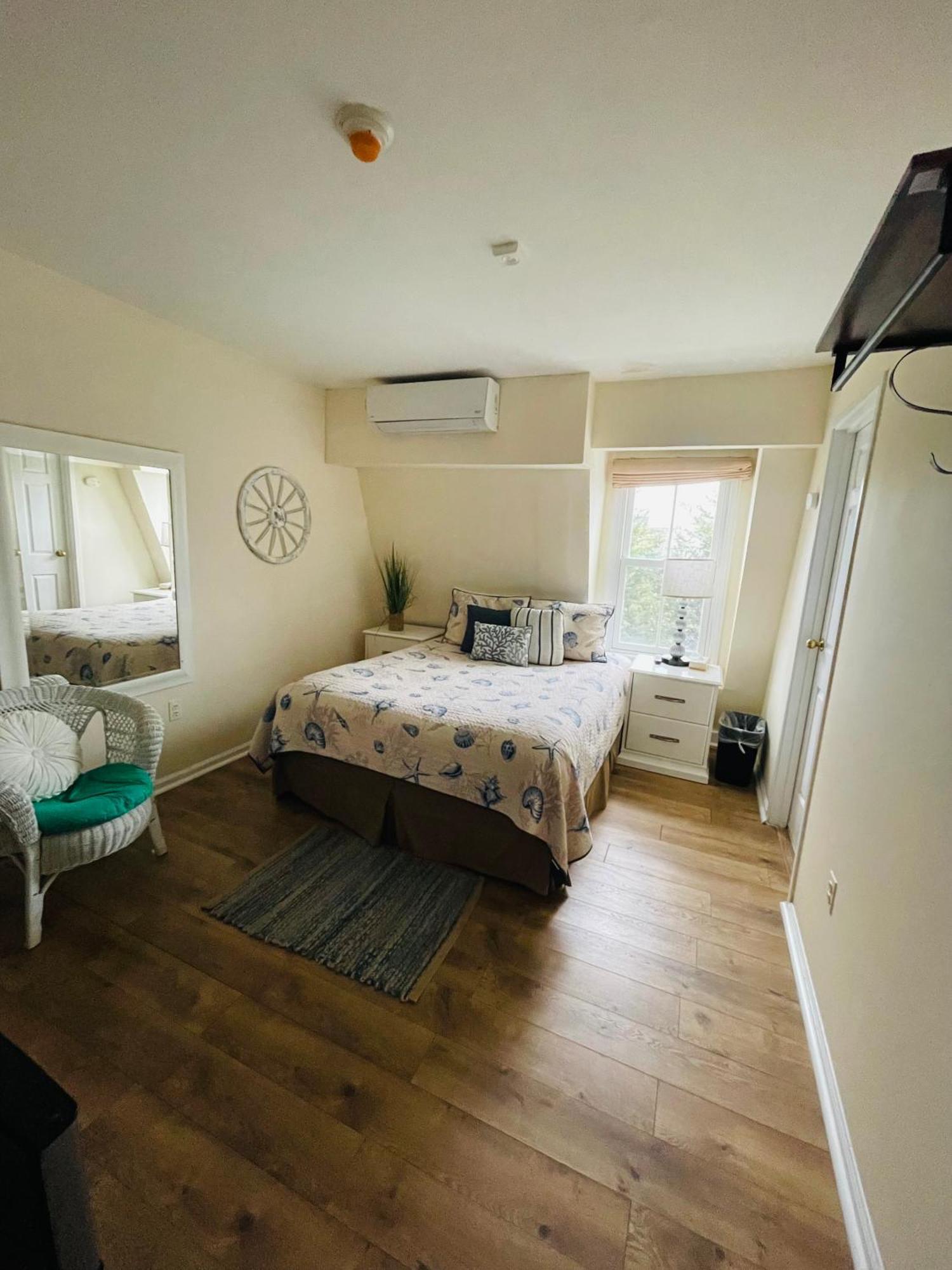 Budget Single Room