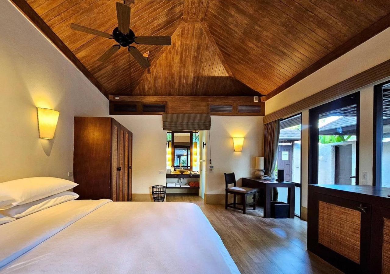 größere Poolvilla mit 2 Schlafzimmern, Cabana am Pool, eigenem Pool