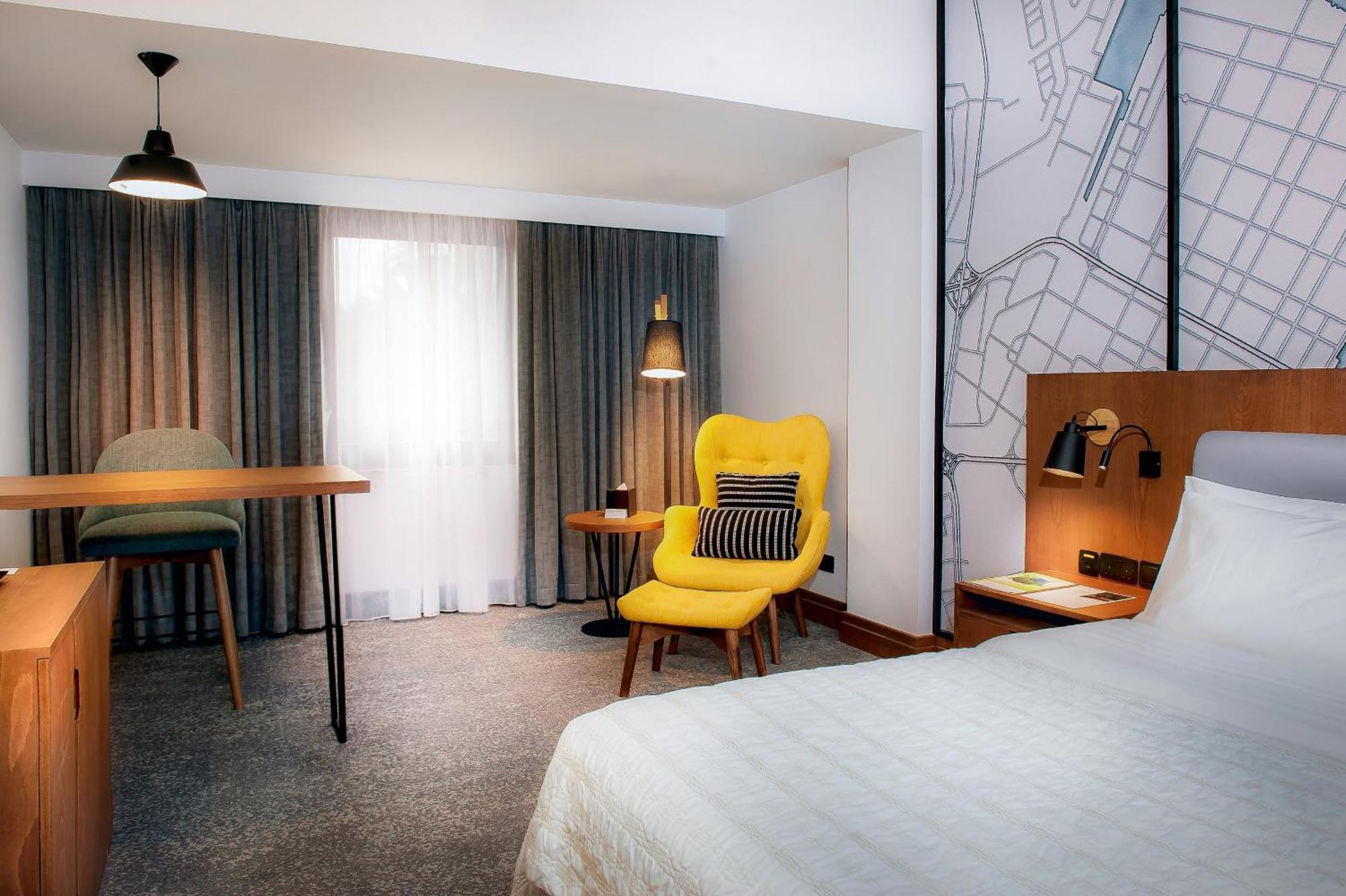 Deluxe Room City View Guest room 1 King