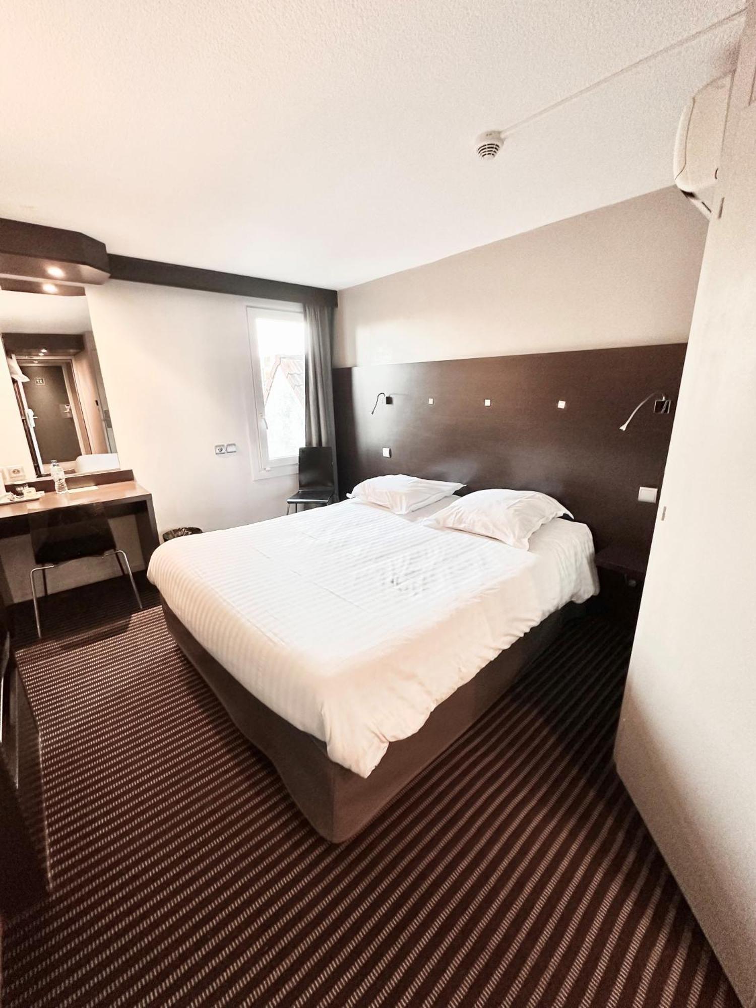 Double Room,1525527523:JPEG