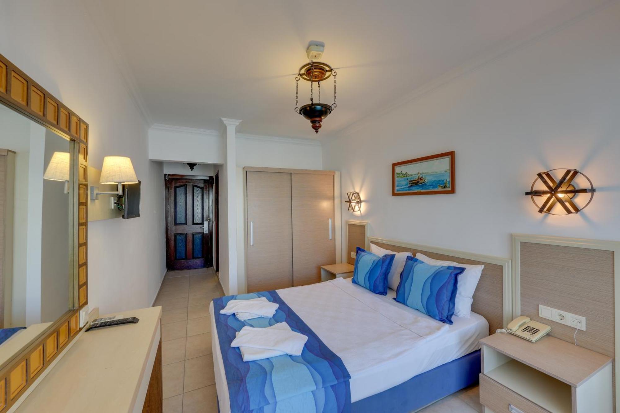 Standard Double or Twin Room Sea View,1397569613:JPEG