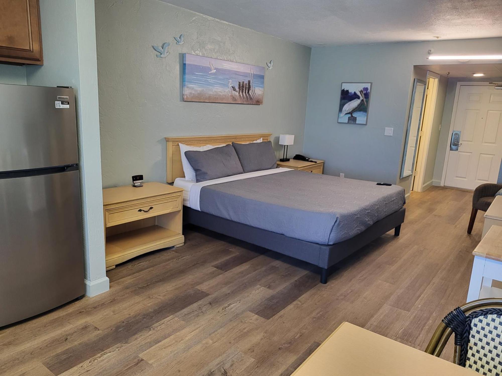 Oceanfront Room One King Bed