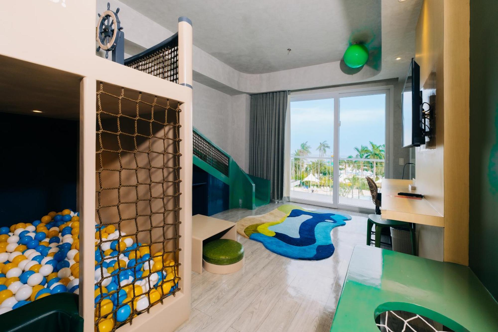 Playroom Suite Neverland