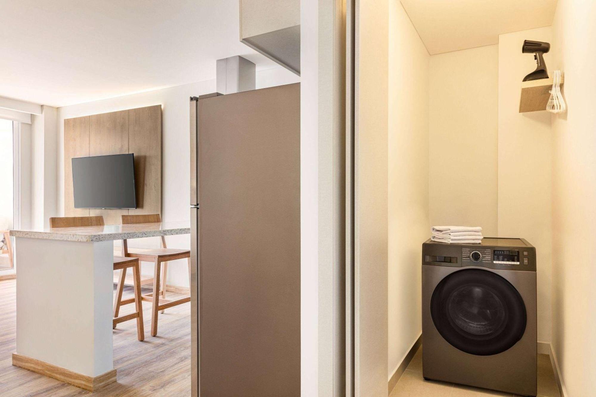 Estudio Superior con cama extragrande y sofá cama