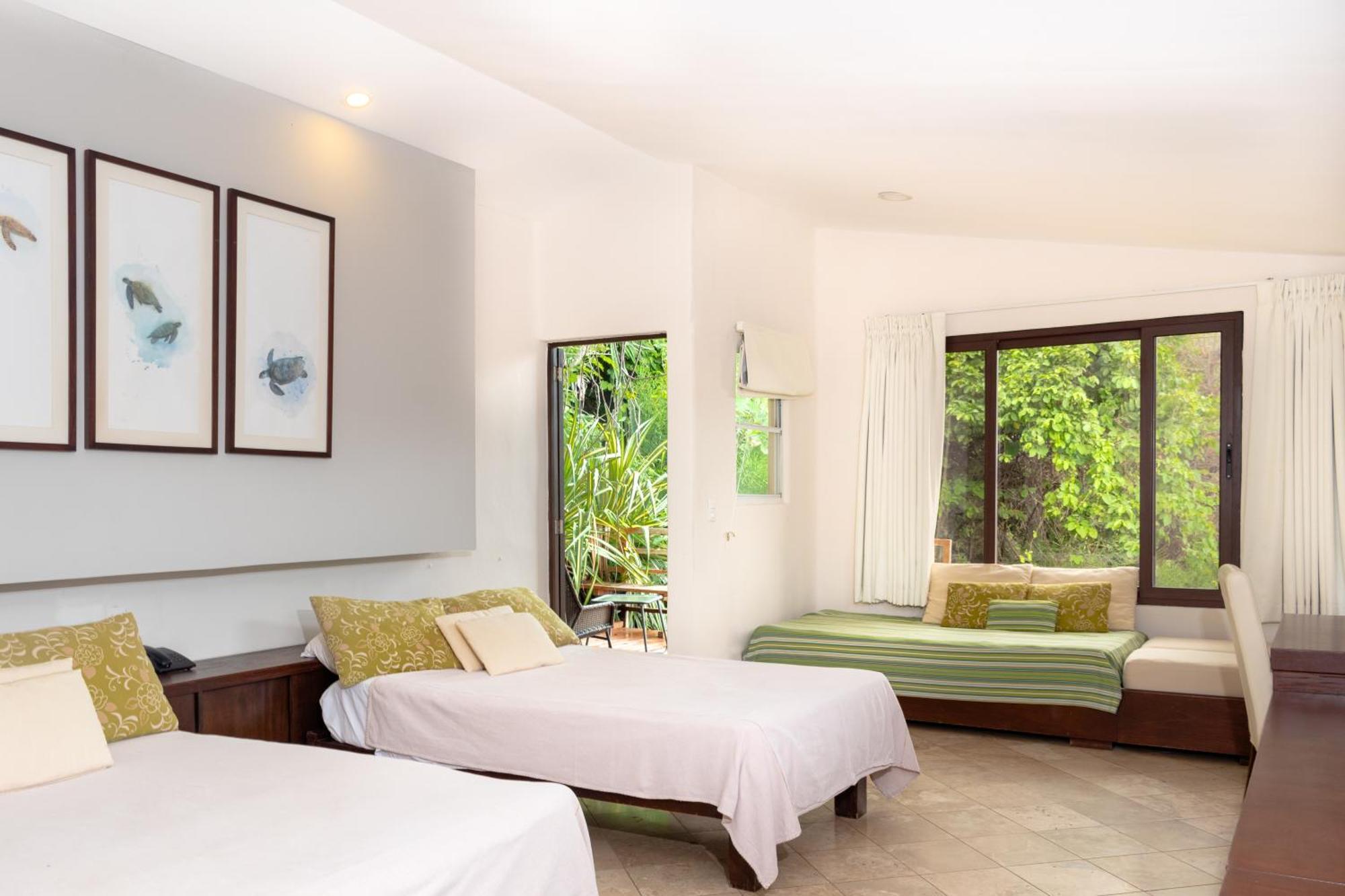 Standard Twin Room with Garden View