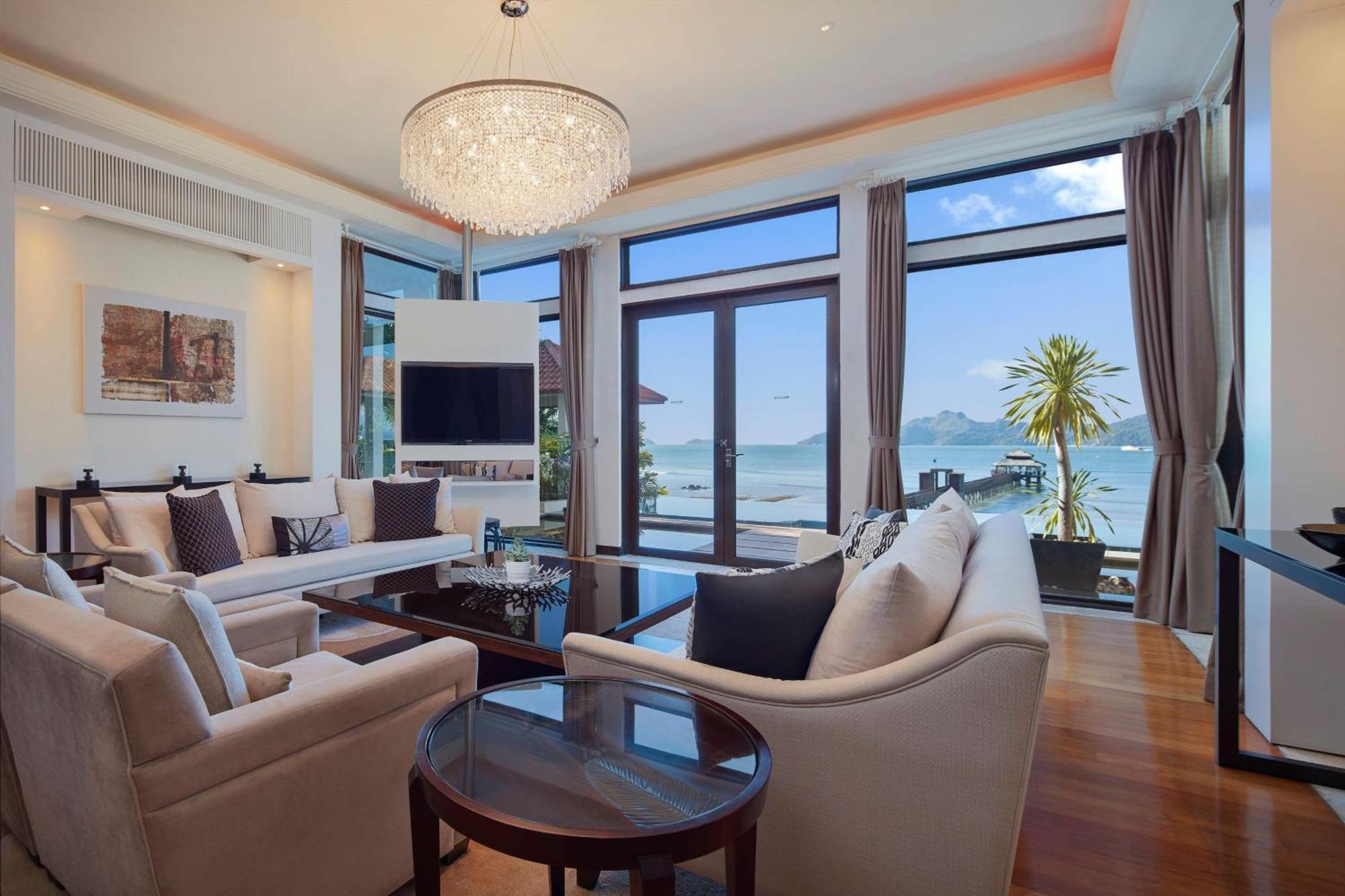 Five-Bedroom Villa with Private Pool and Ocean View