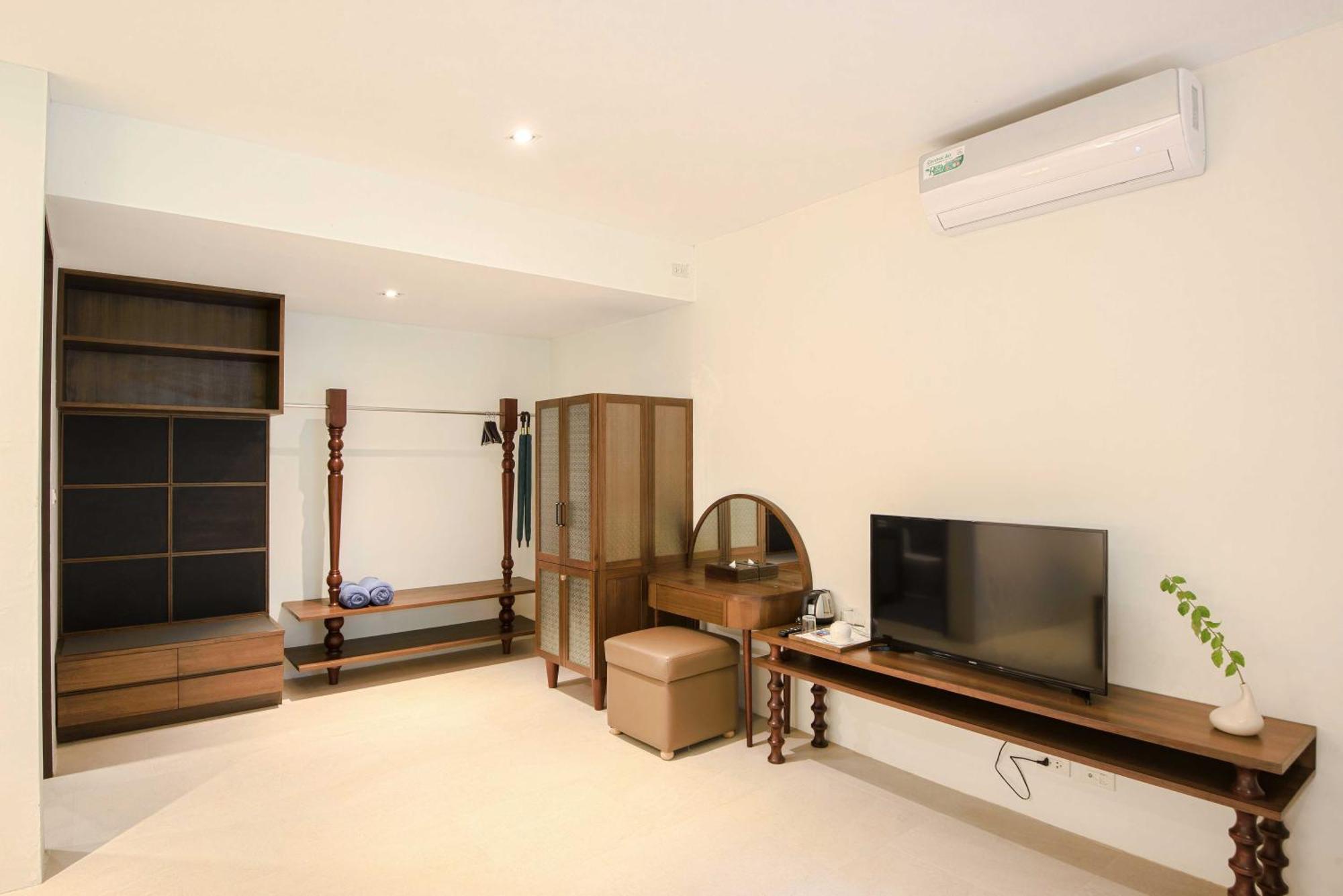 Standard Double or Twin Room,1535805490:JPEG