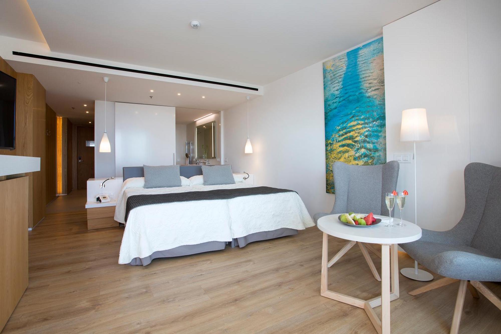 Junior Suite Pool View