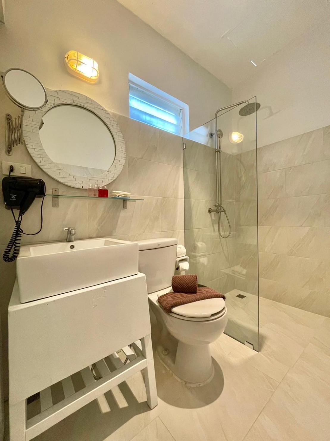 Superior Double Room with Pool View