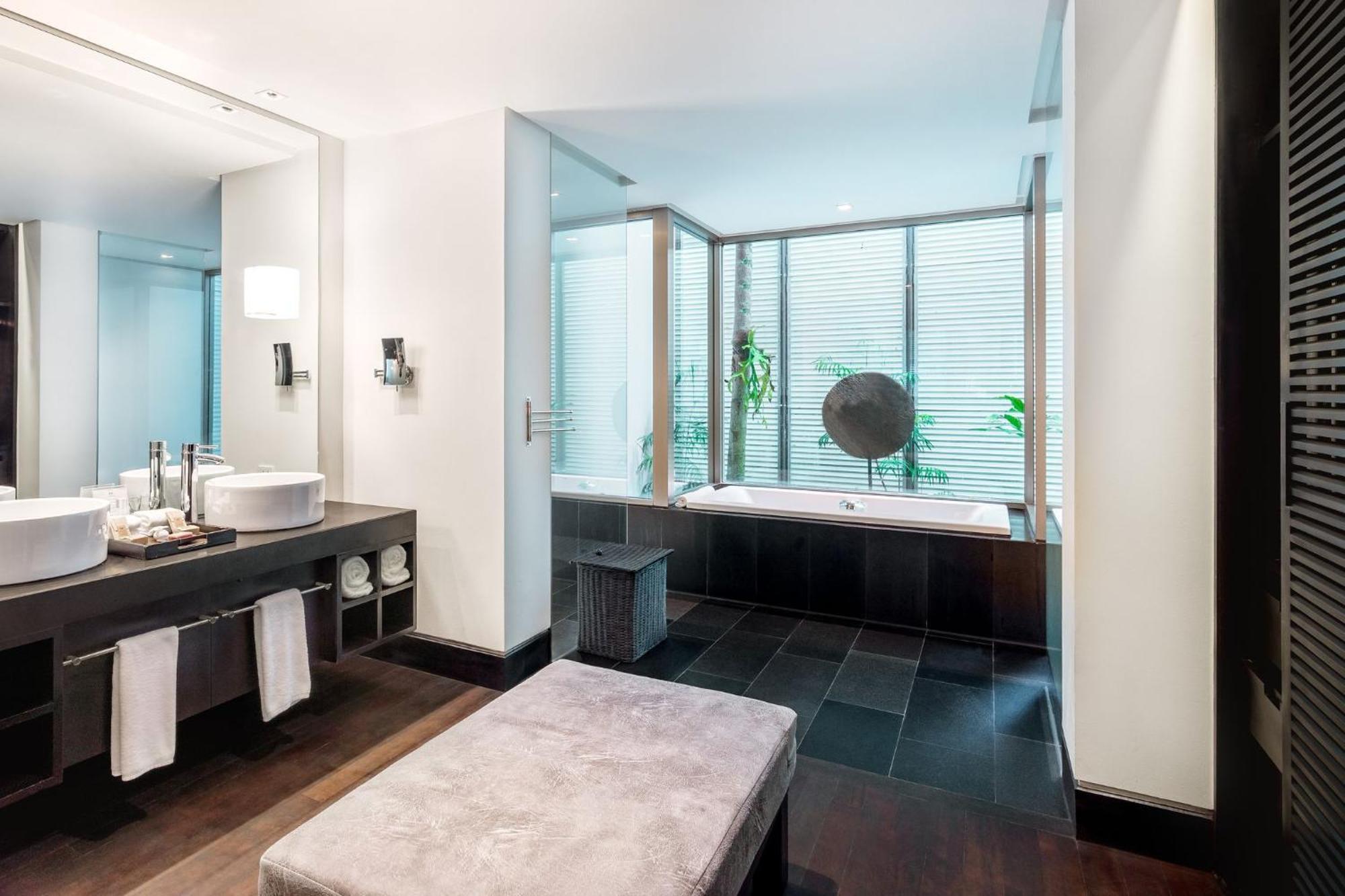 Suite Junior con vistas a la piscina