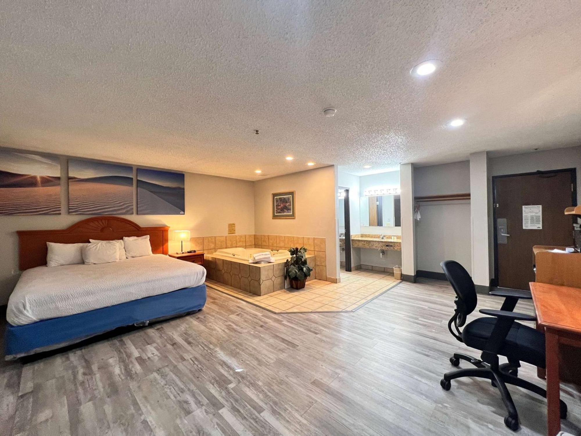 King Studio, Suite, Non-Smoking