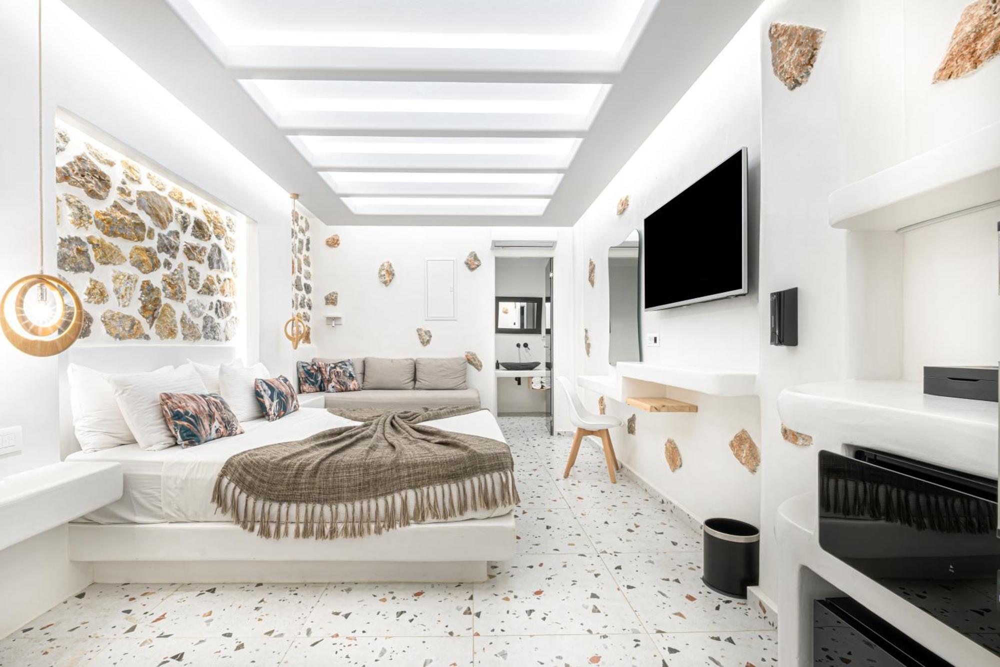 Habitación elegante con patio privado - Semisótano