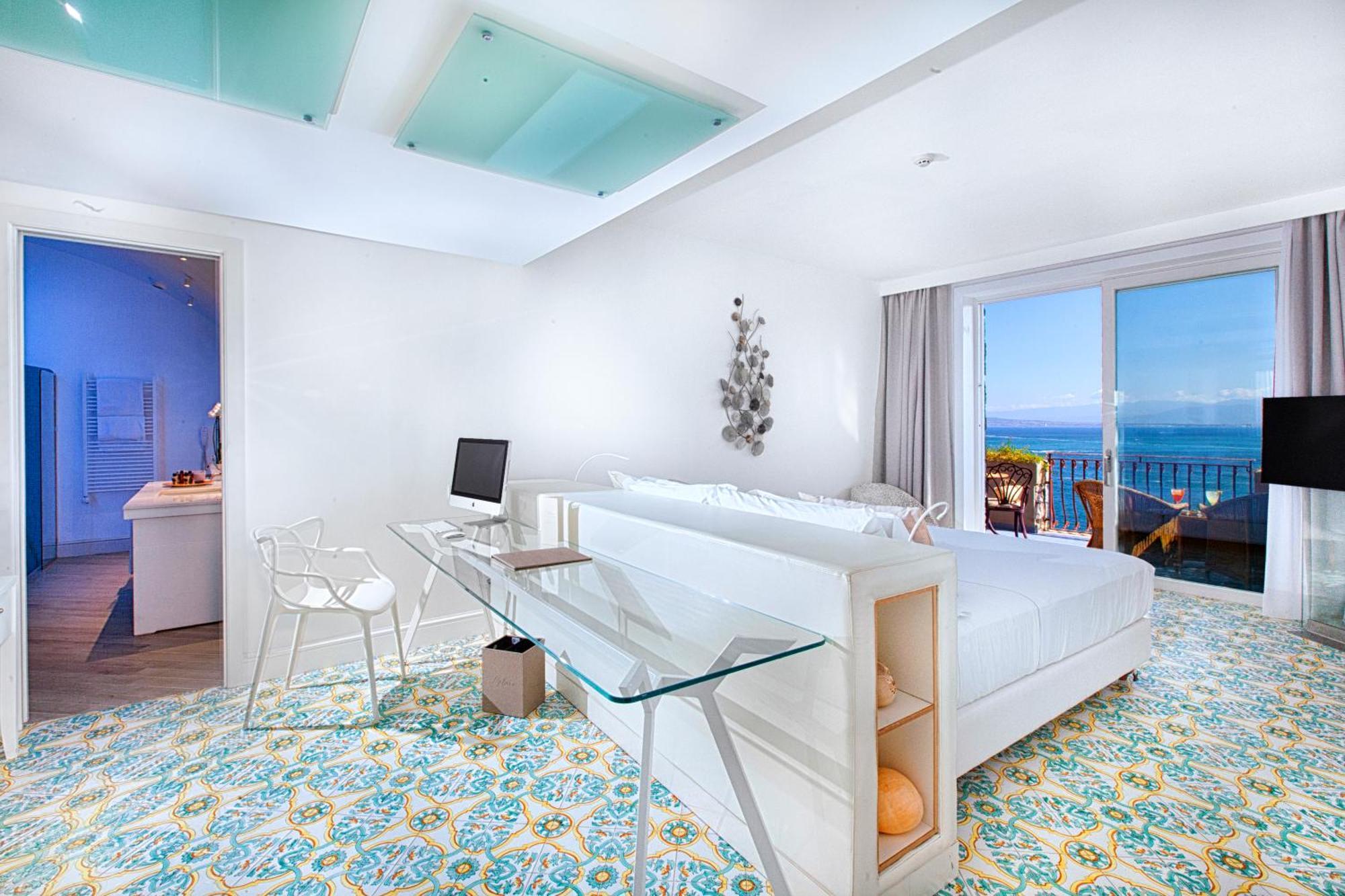 Deluxe Junior Suite mit Terrasse und Meerblick