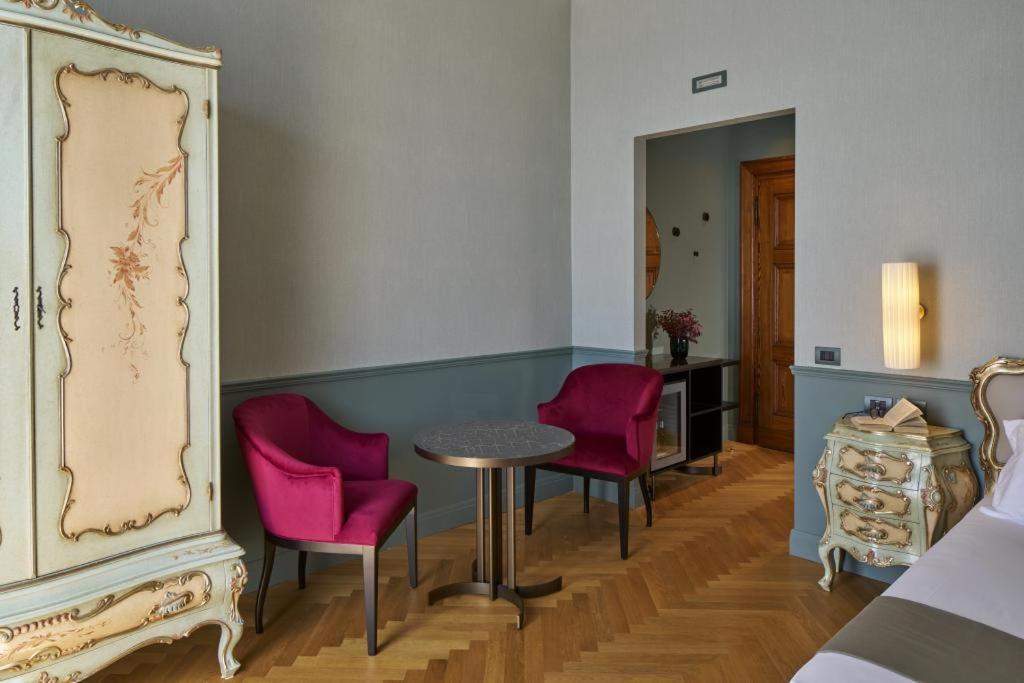 Kamer met Kingsize Bed en Balkon