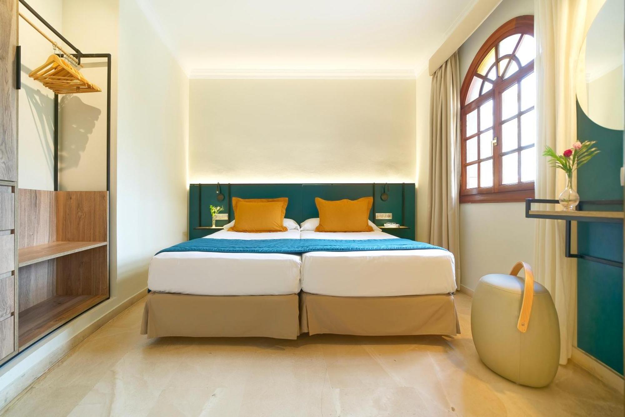 2 Bedroom Family Suite Senior