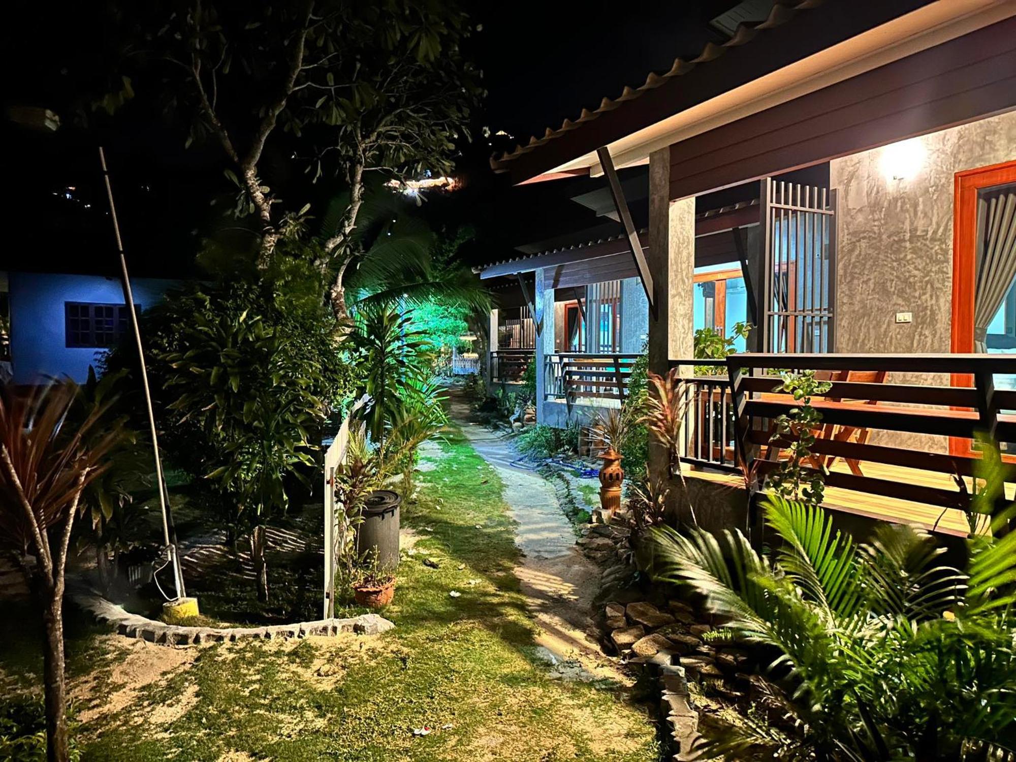 Deluxe Double Room Garden View