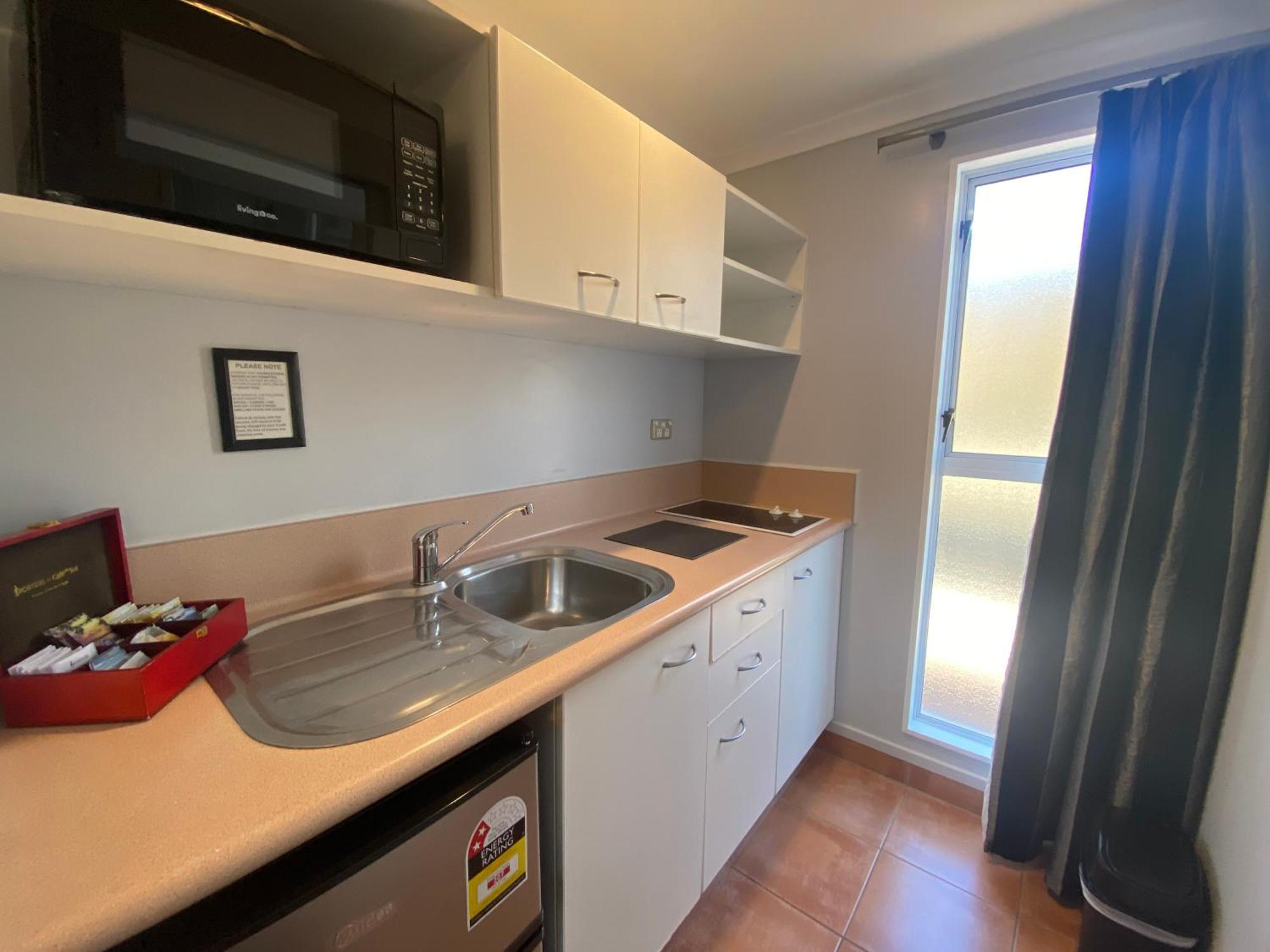 Twin Room Shower