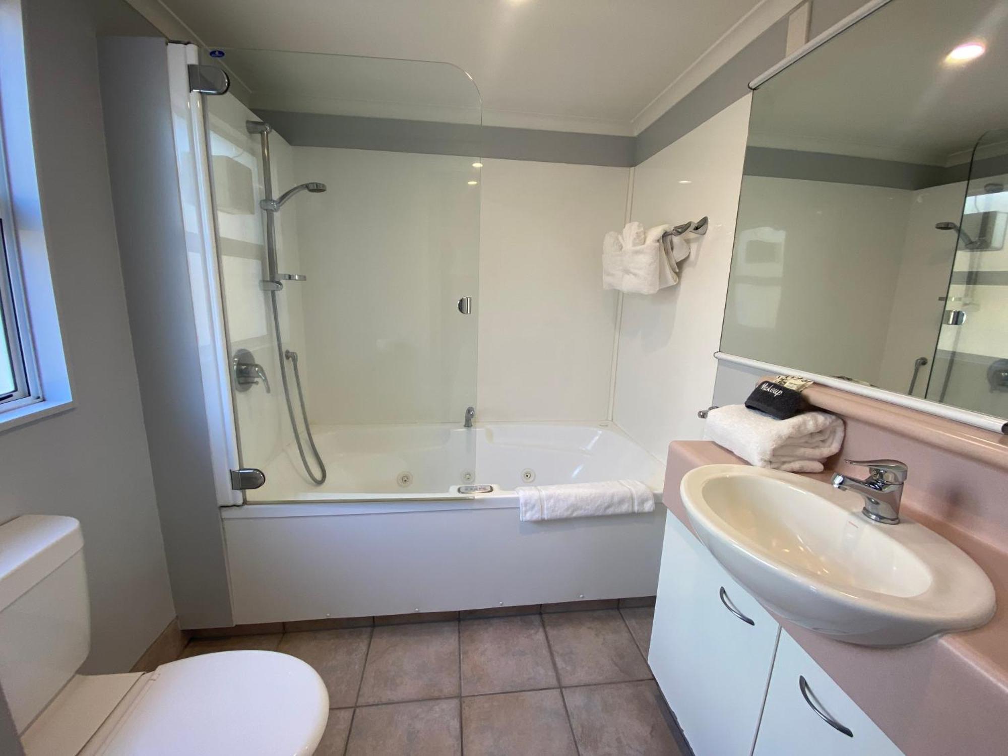 Twin Spa Studio