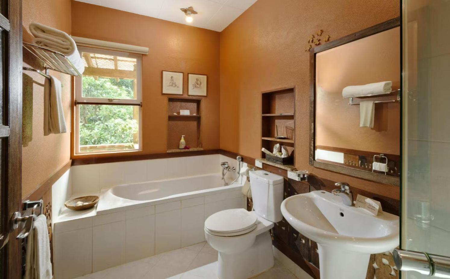 Deluxe Queen Room