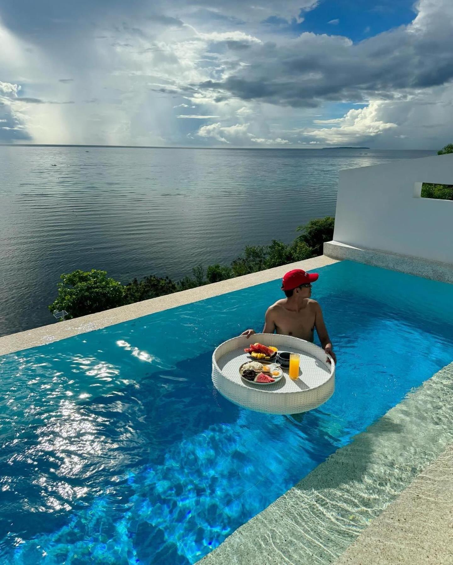 King Suite Private Pool