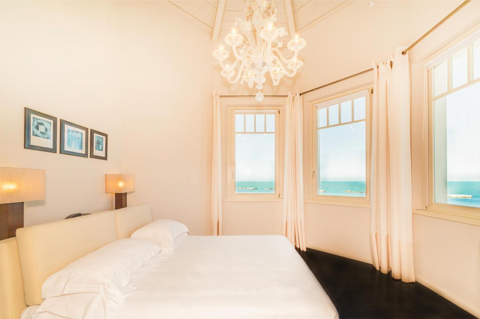 Suite Sea View,1584399443:JPEG