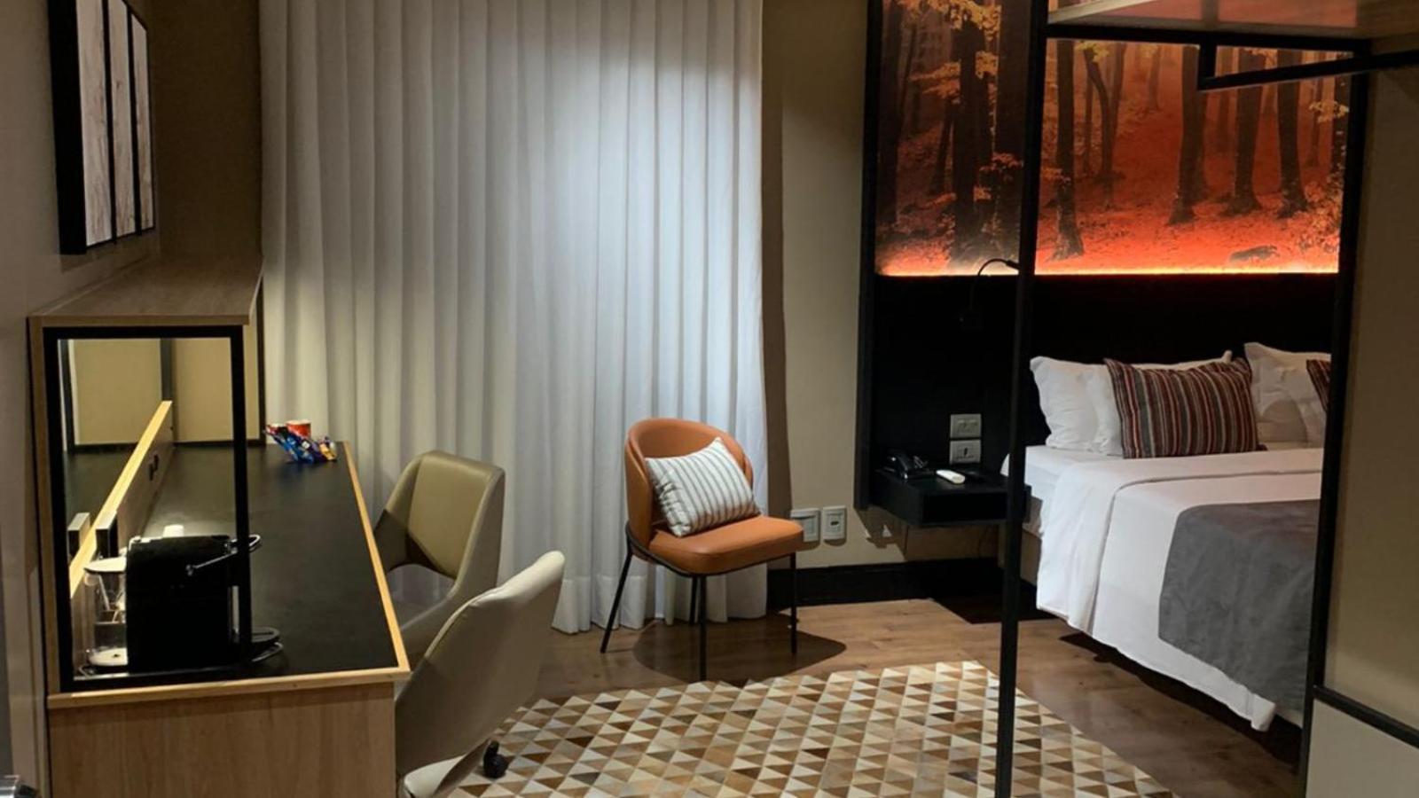Deluxe King Room