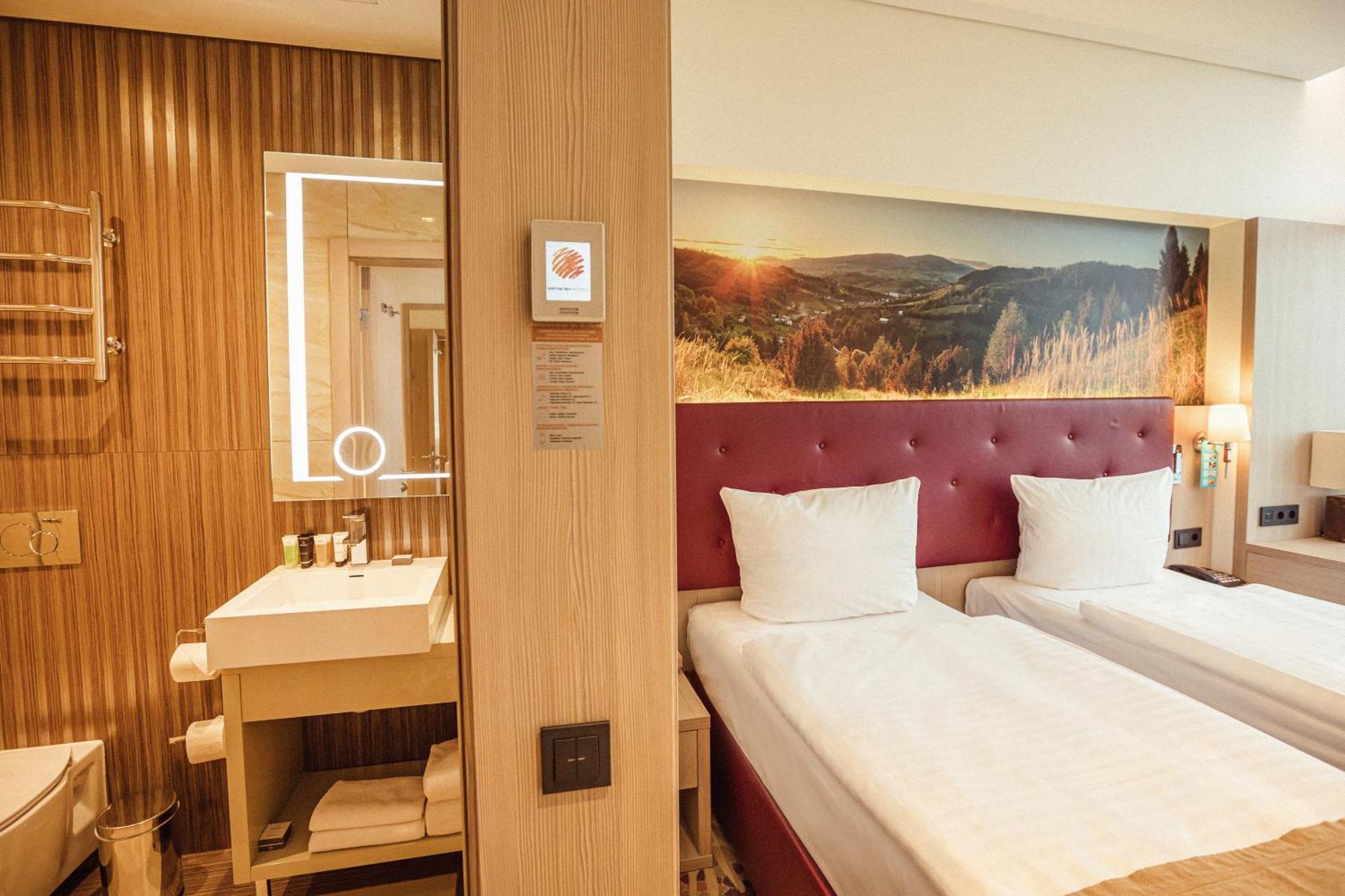 Standaard Tweepersoonskamer met 2 Aparte Bedden en Toegang tot de Spa