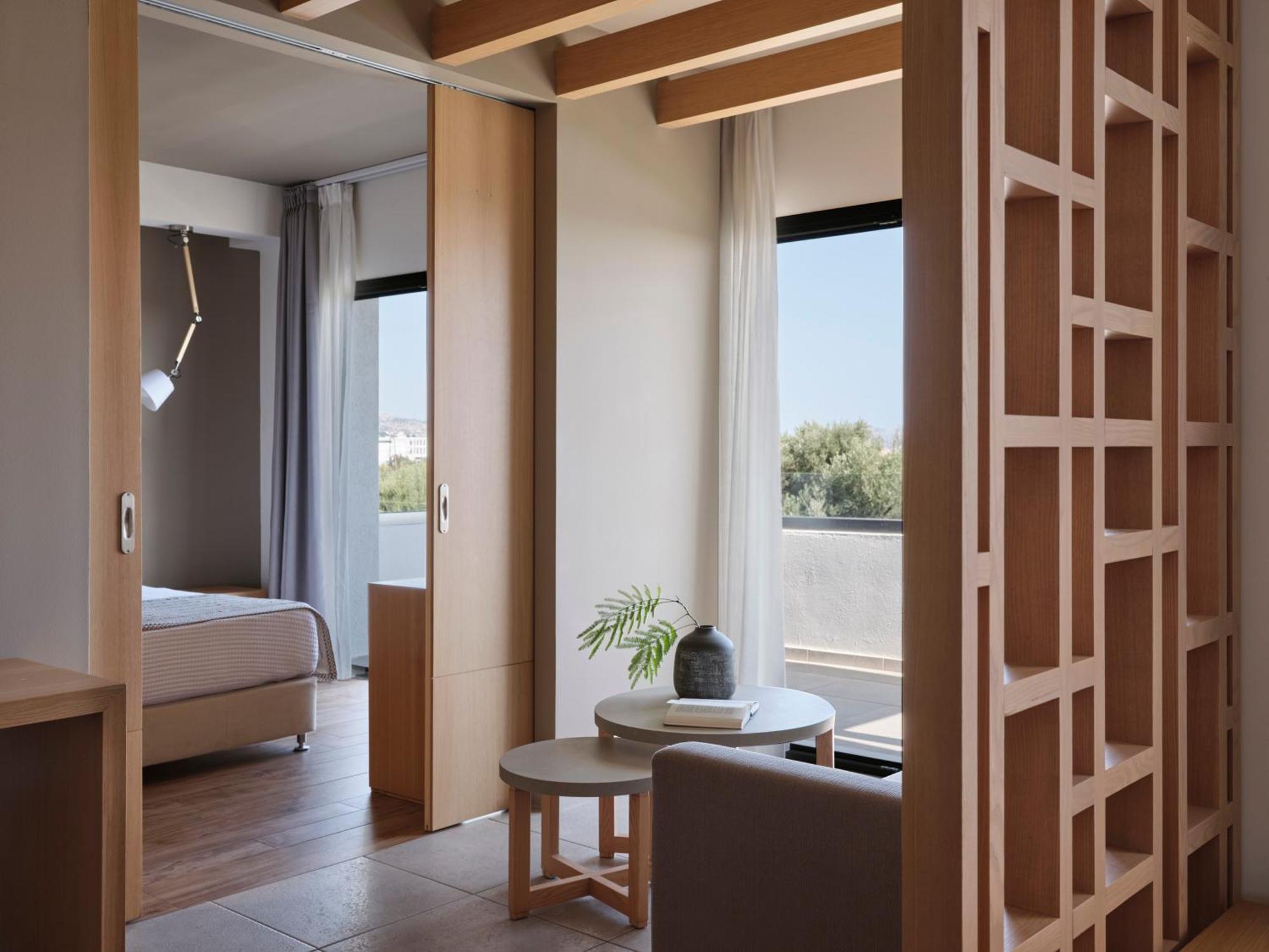 Suite con 2 dormitorios y vistas a la piscina