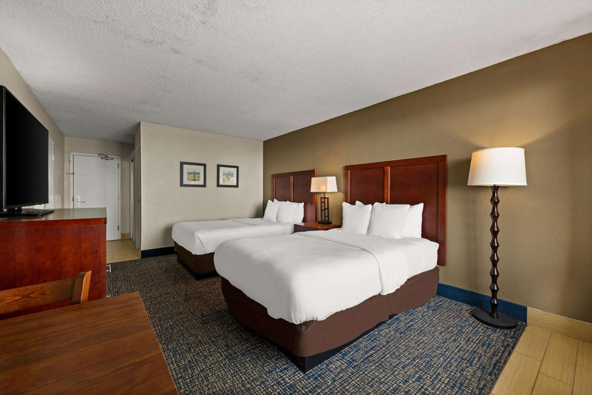 Double Room with Pool View