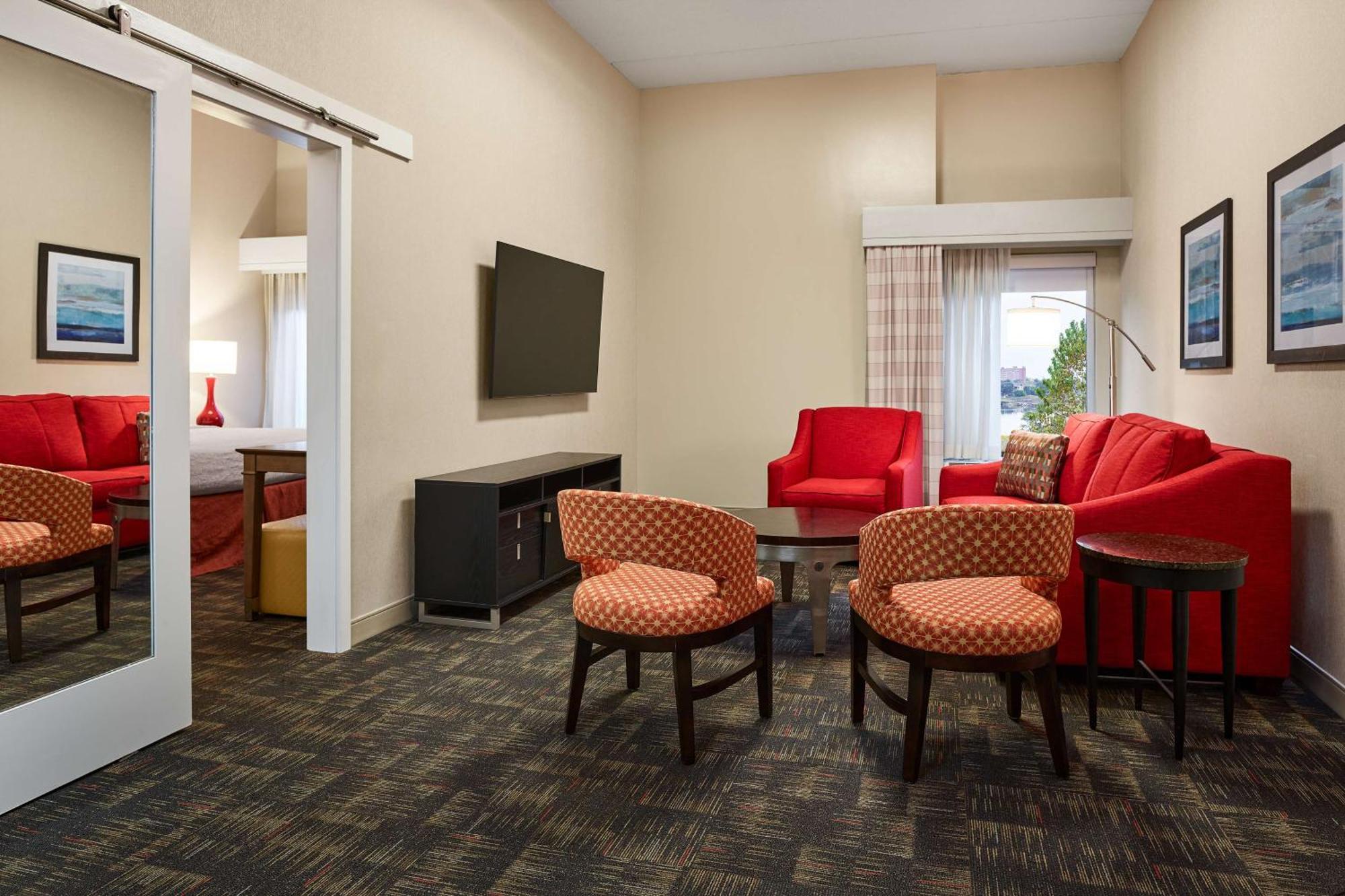 Hospitality King Suite - Non-Smoking