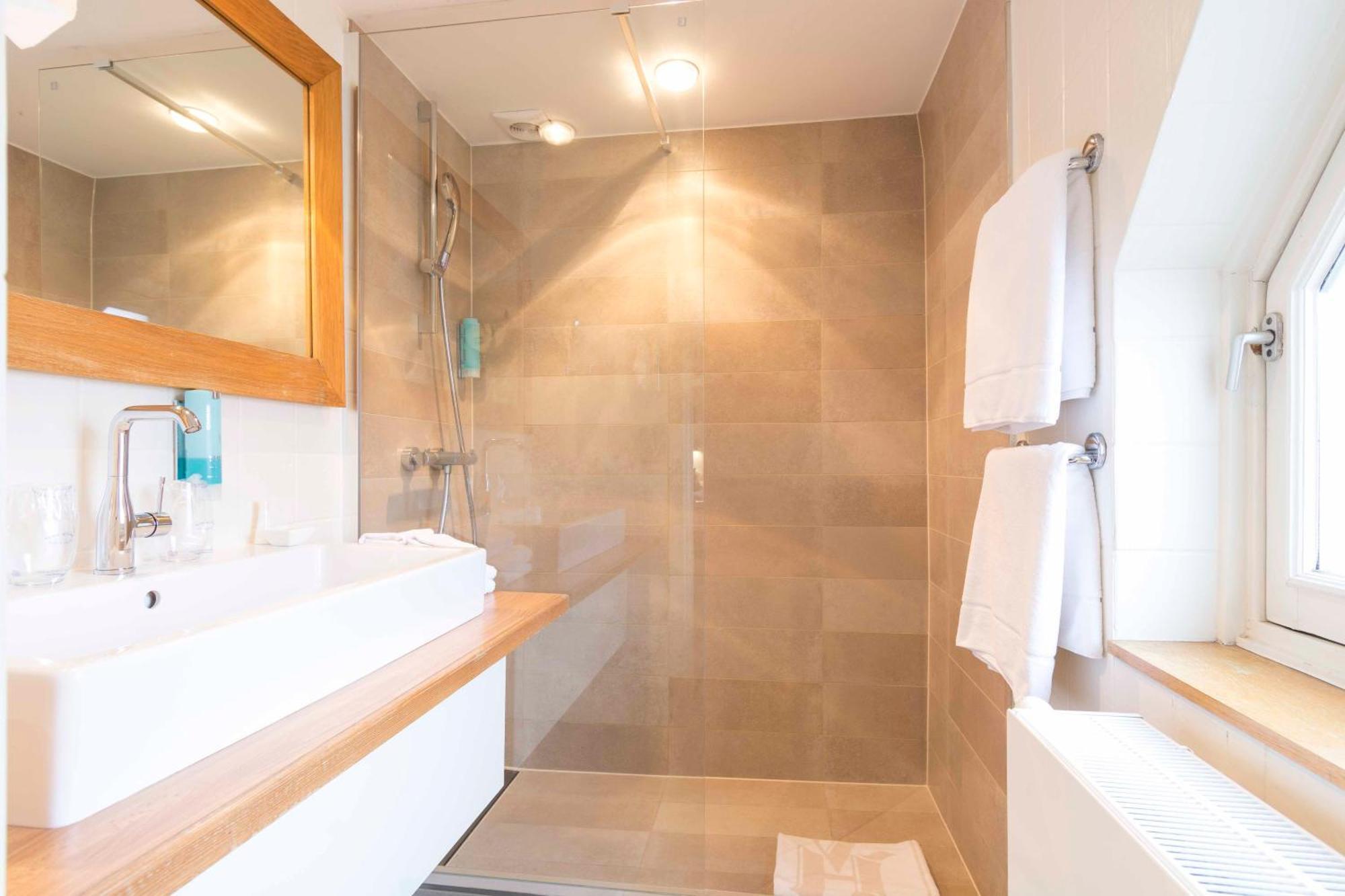 Standard Double Room,1544018302:JPEG