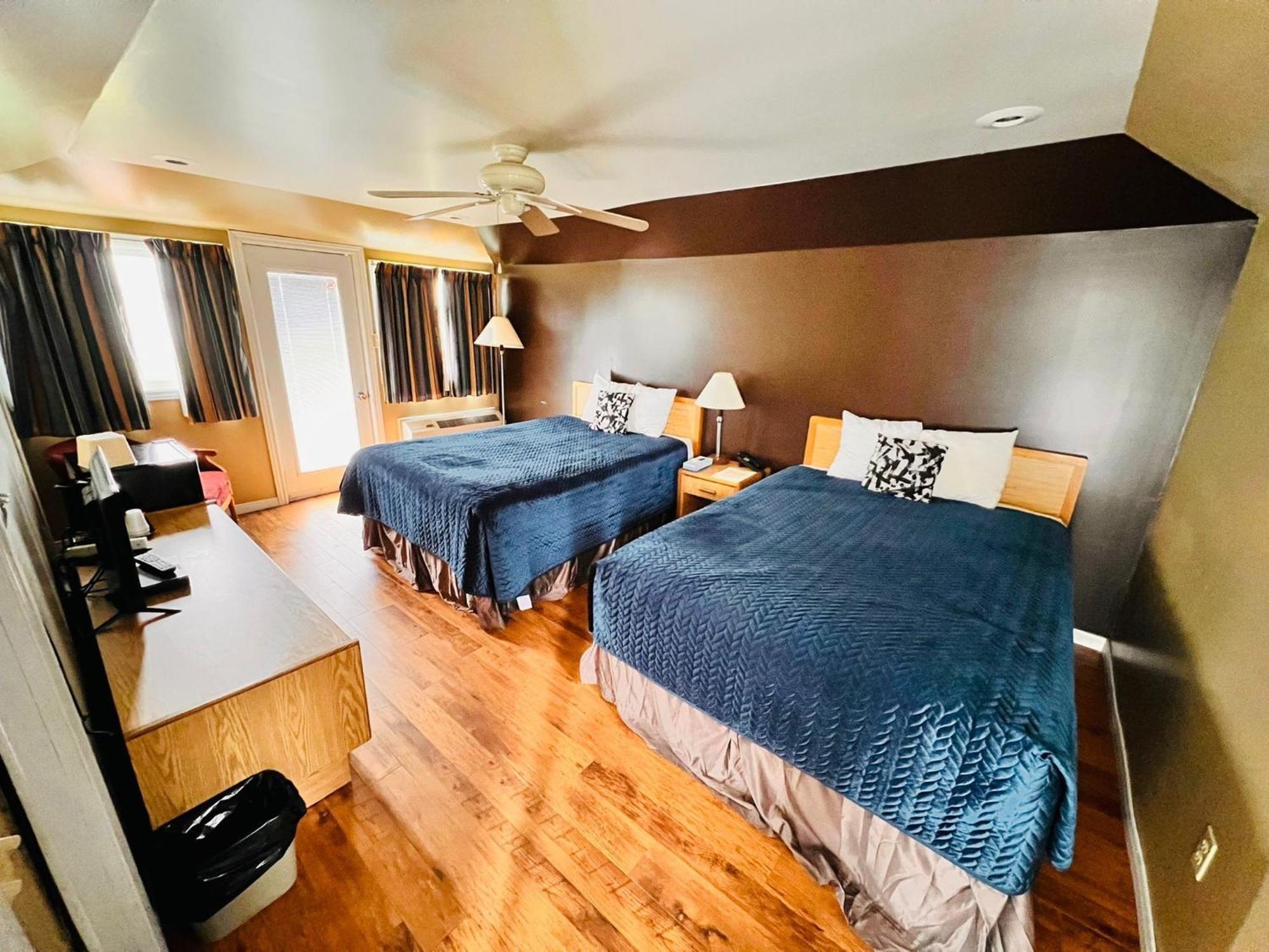 Queen Room