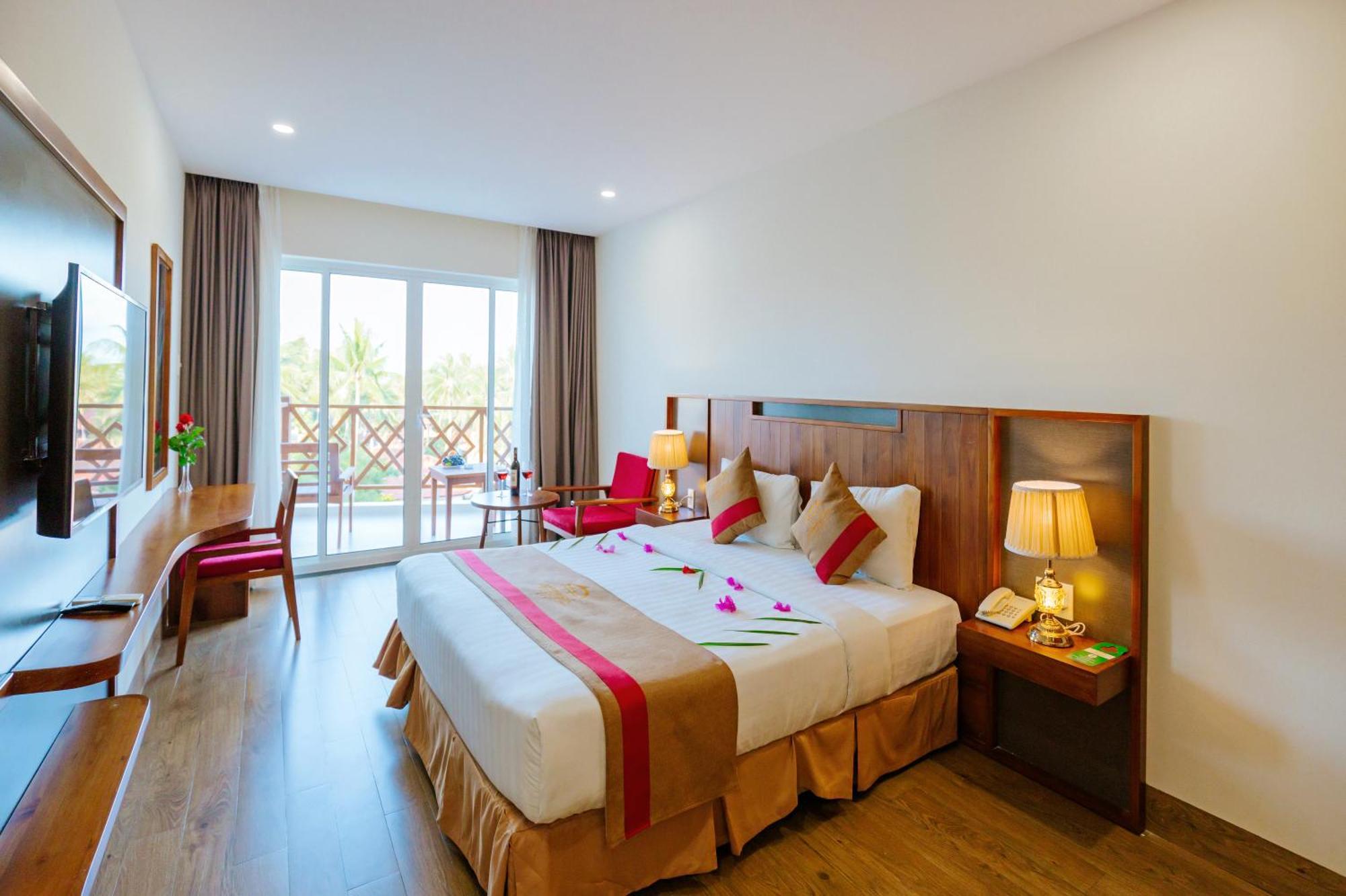 Deluxe Double or Twin Room Garden View