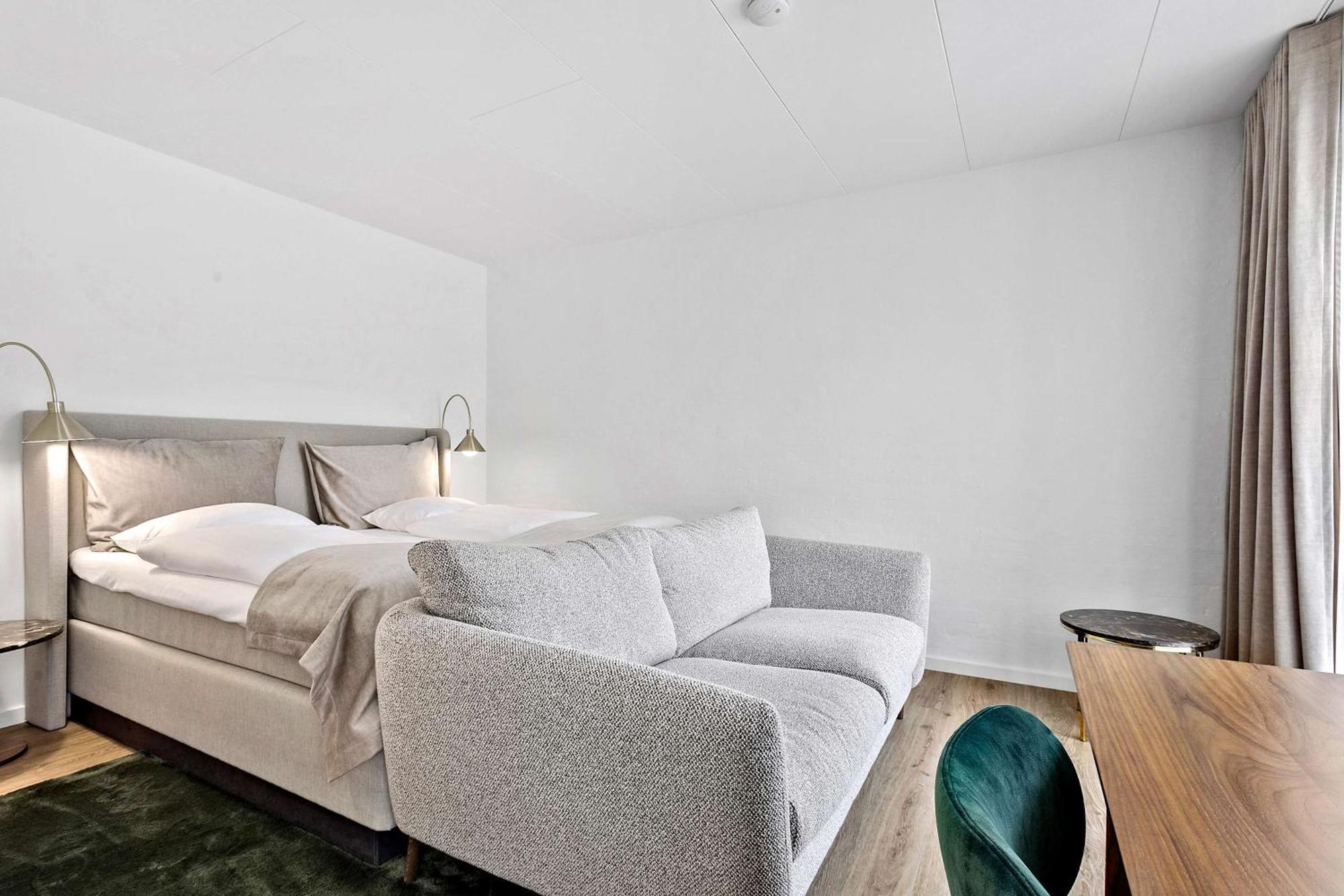Premium King Room