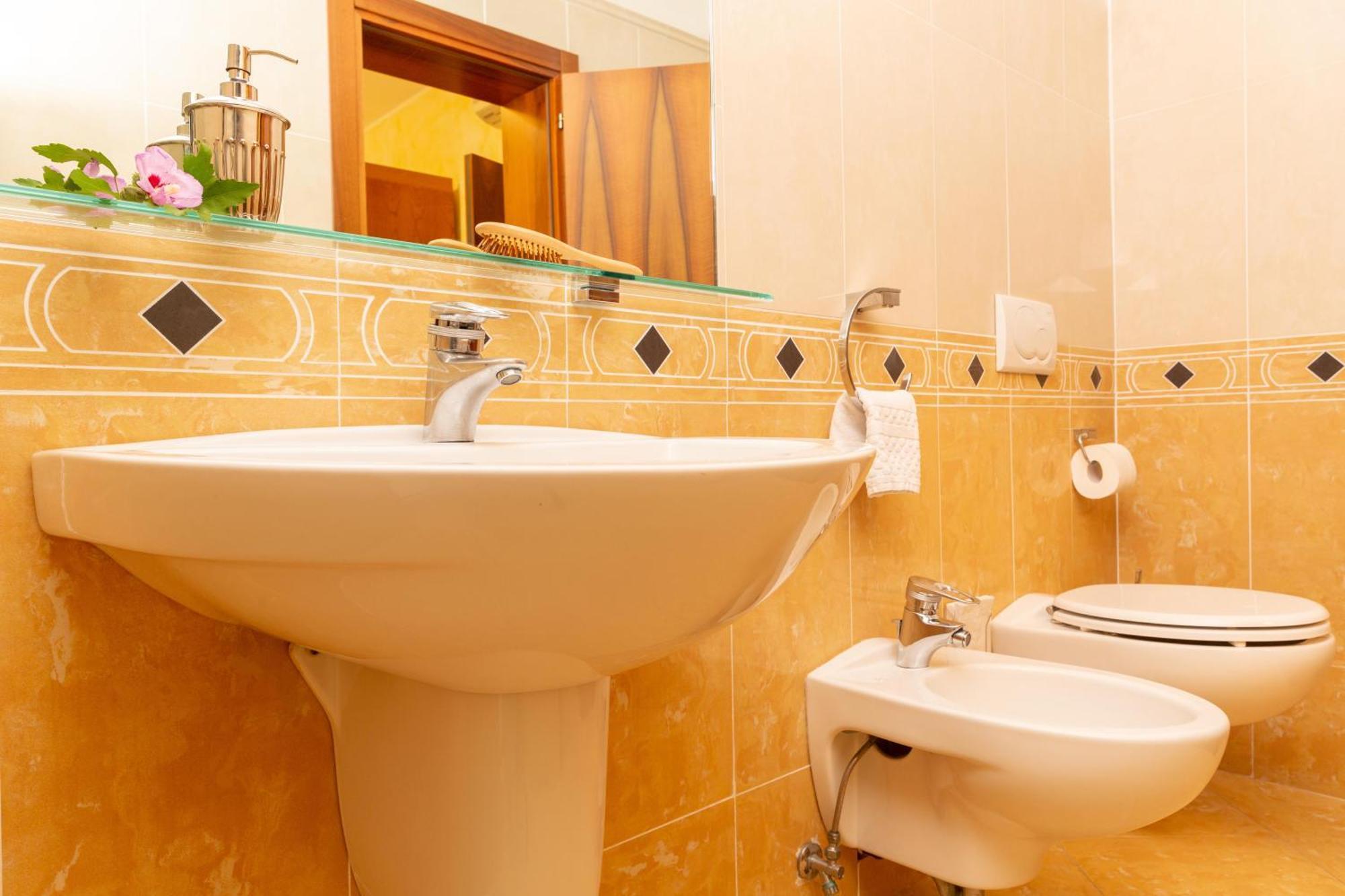 Comfort Triple  Room