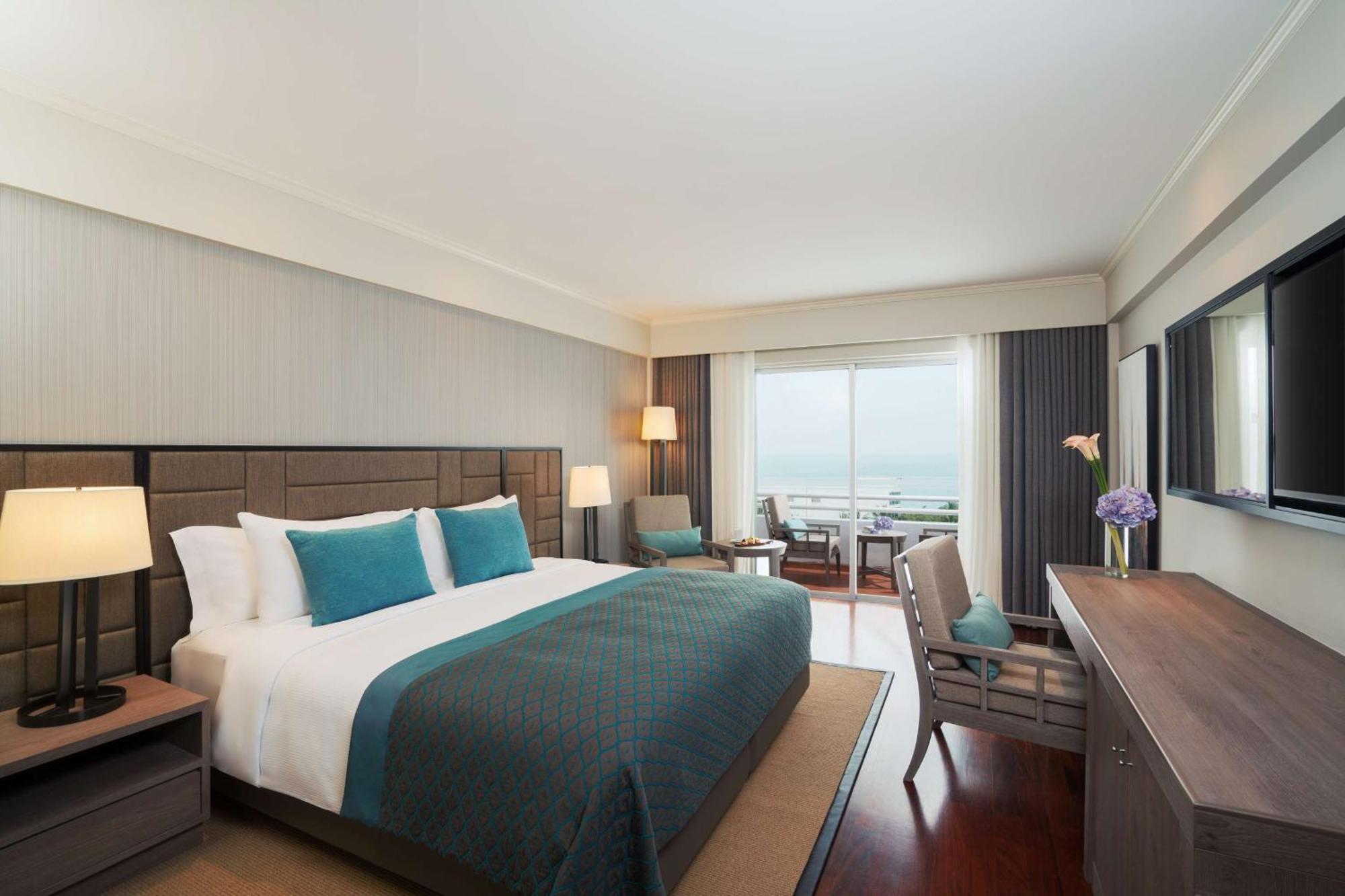 Deluxe Sea View Plus Room