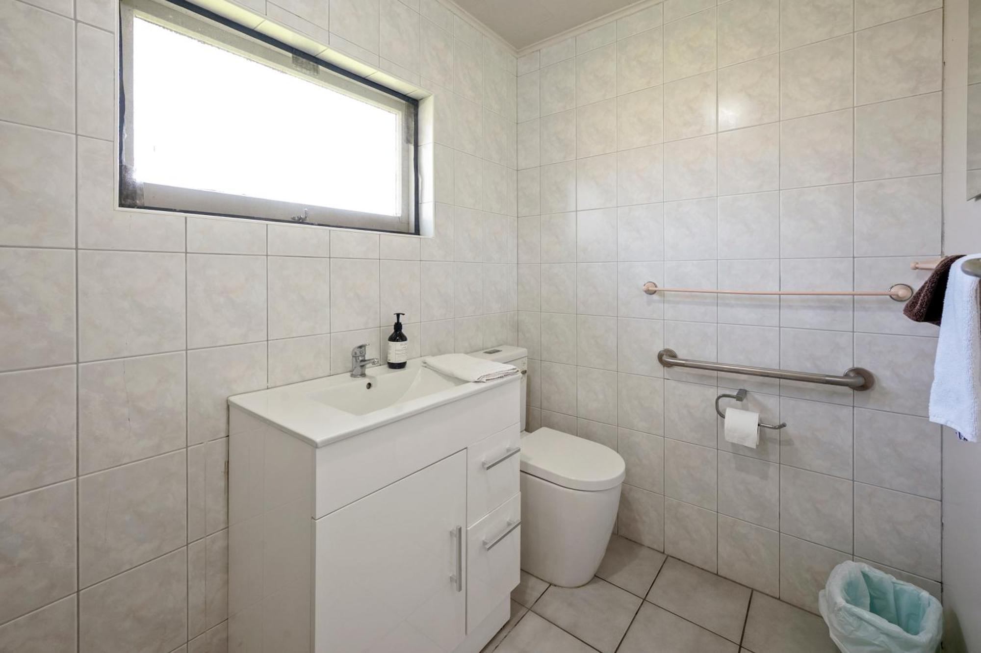 One Bedroom Apartment Lake View