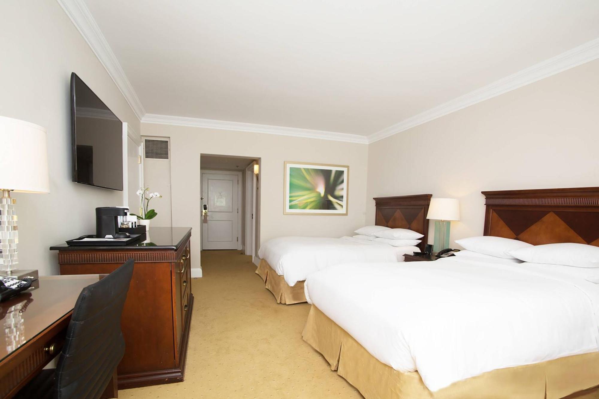 Guest Room, 2 double