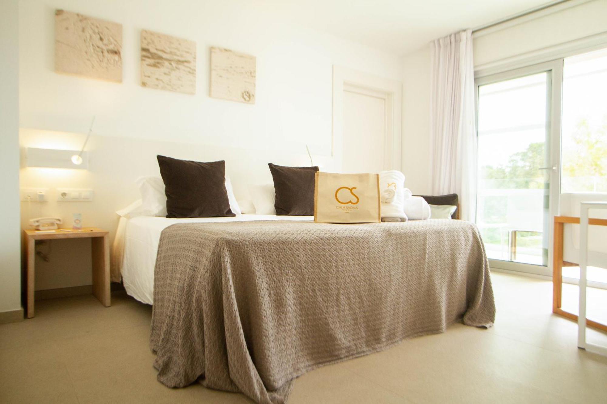 Double or Twin Room Garden View